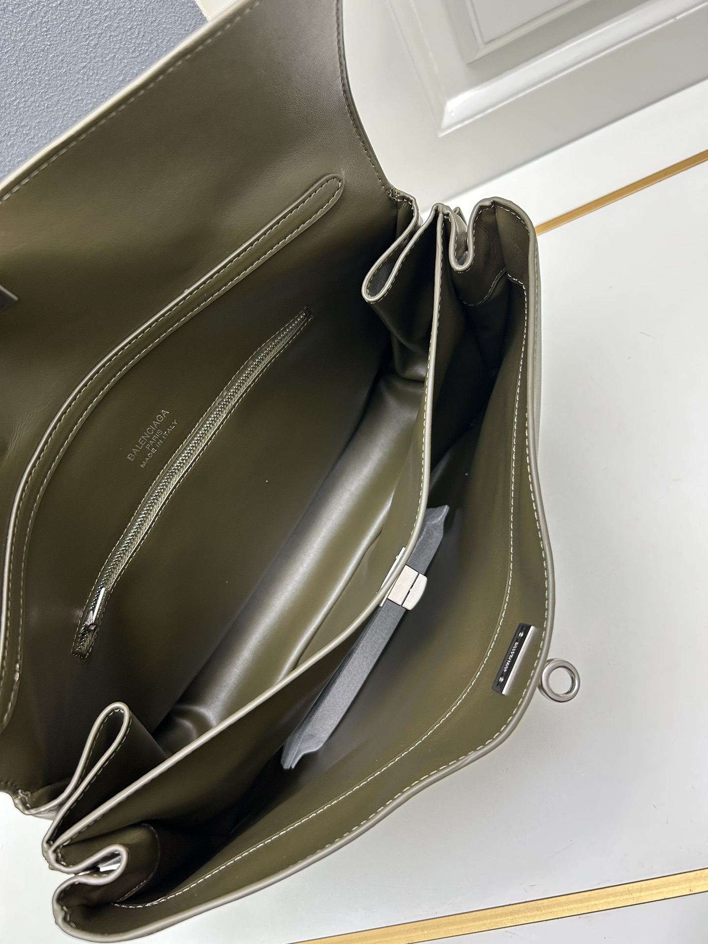 Cheap Balenciaga high quality Handbags in 216643, $105 USD- [IB216643] - Replica Balenciaga high quality Handbags