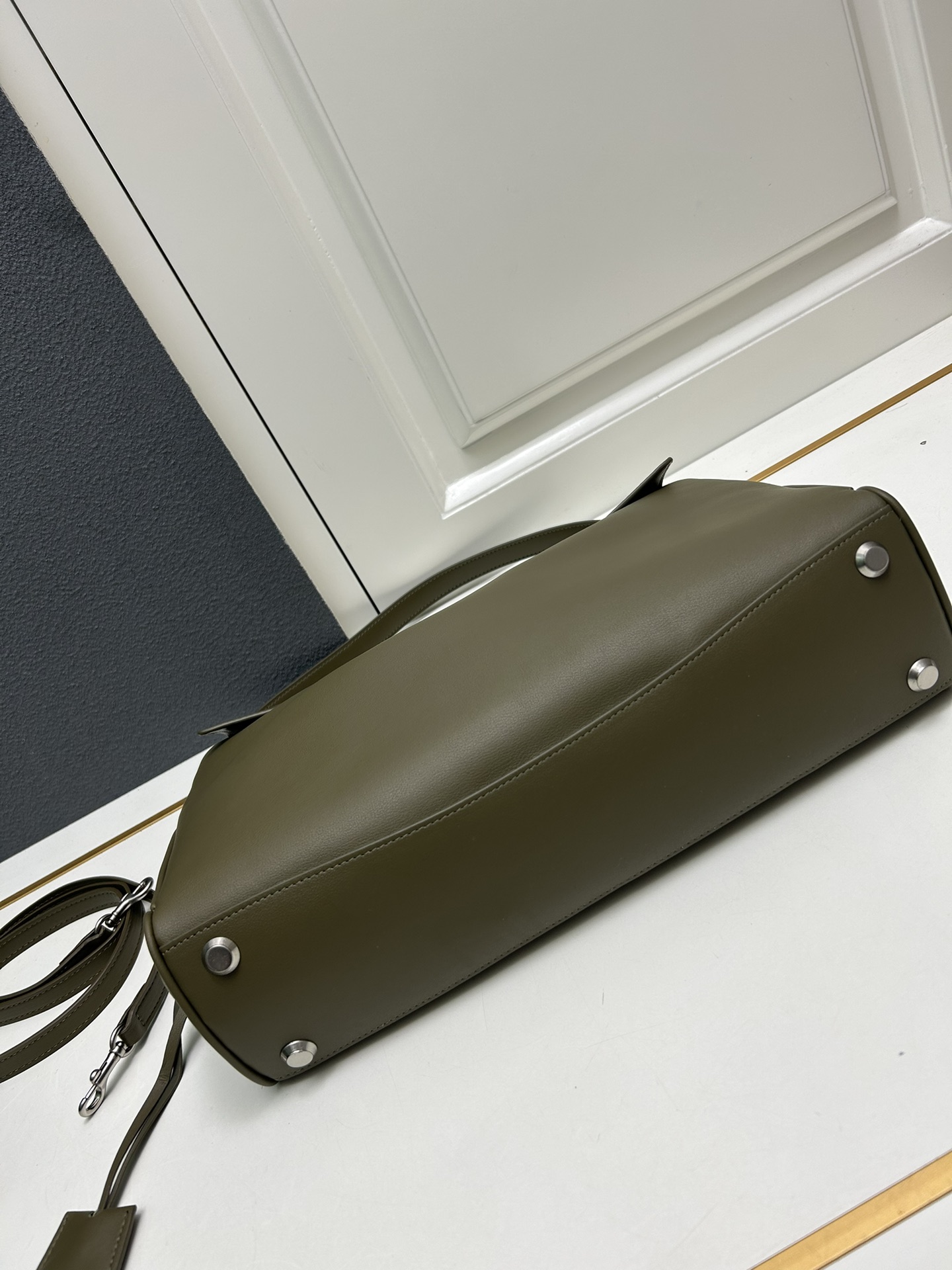 Cheap Balenciaga high quality Handbags in 216643, $105 USD- [IB216643] - Replica Balenciaga high quality Handbags