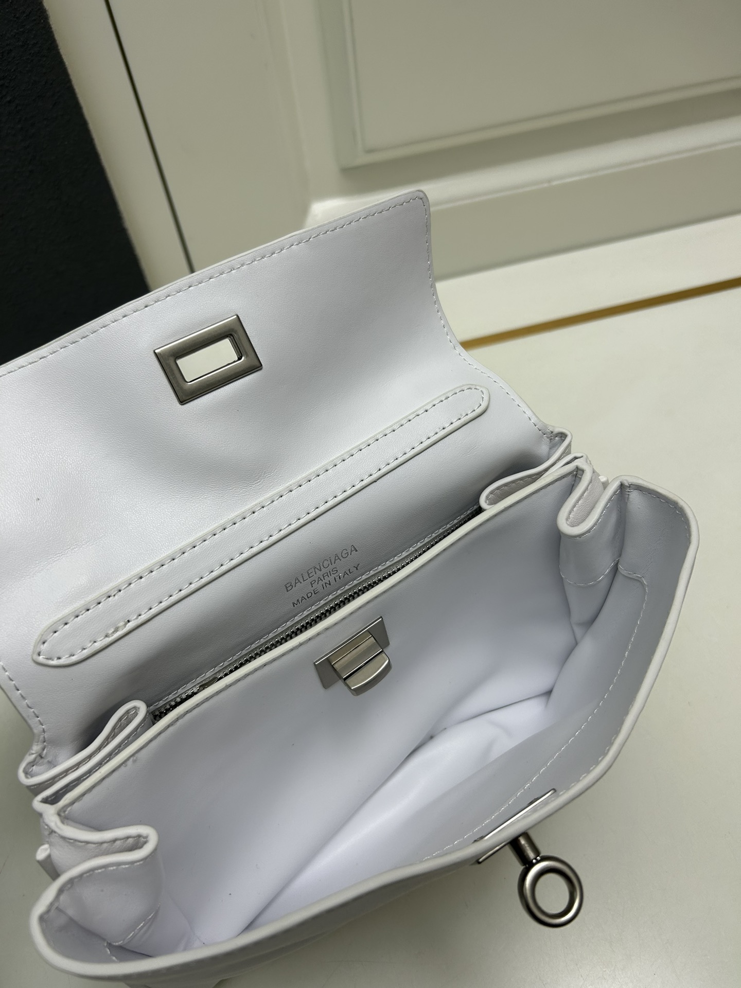 Cheap Balenciaga high quality Handbags in 216647, $105 USD- [IB216647] - Replica Balenciaga high quality Handbags