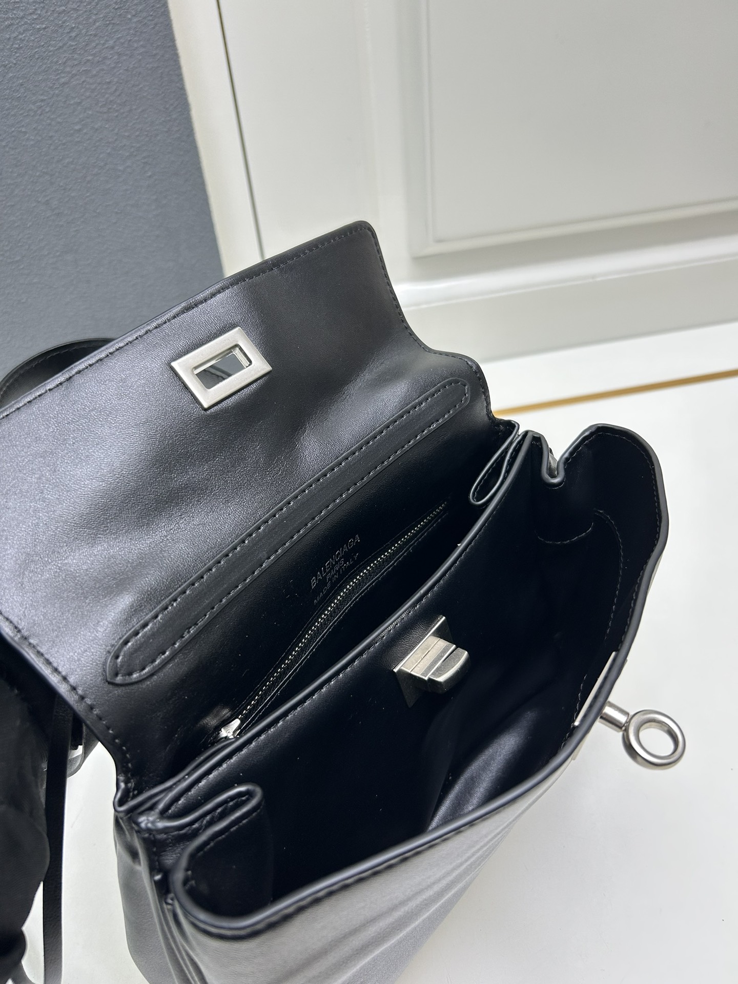 Cheap Balenciaga high quality Handbags in 216648, $105 USD- [IB216648] - Replica Balenciaga high quality Handbags