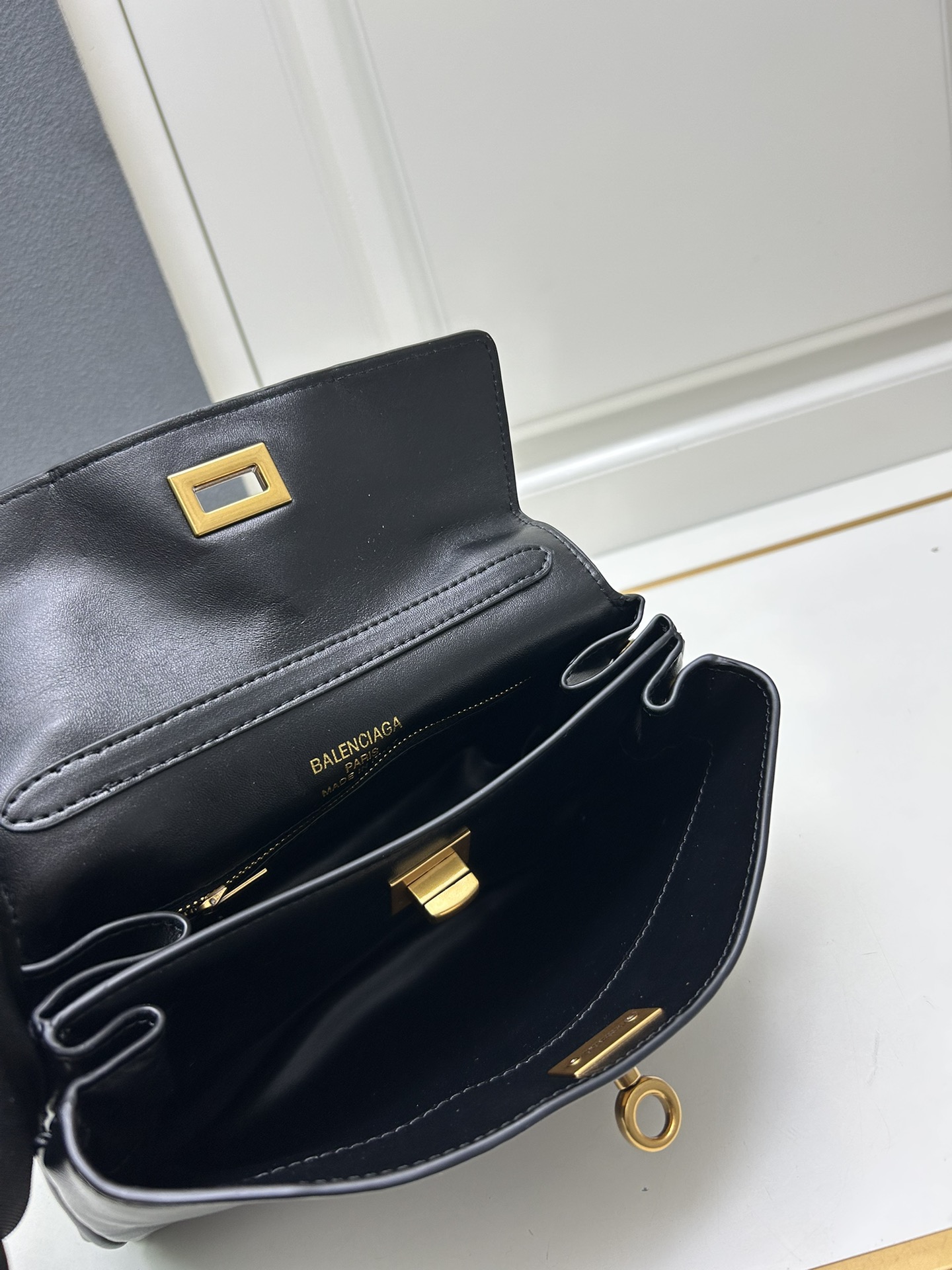 Cheap Balenciaga high quality Handbags in 216650, $105 USD- [IB216650] - Replica Balenciaga high quality Handbags