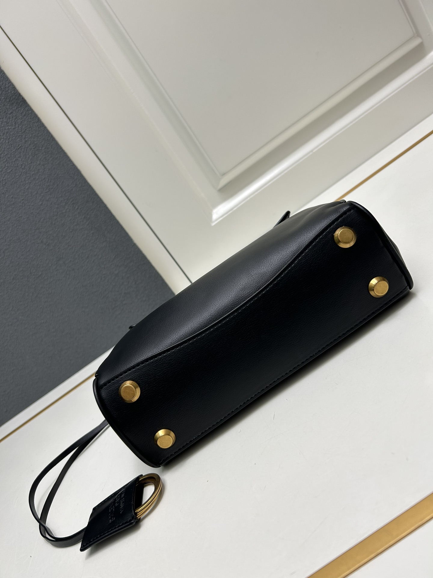 Cheap Balenciaga high quality Handbags in 216650, $105 USD- [IB216650] - Replica Balenciaga high quality Handbags