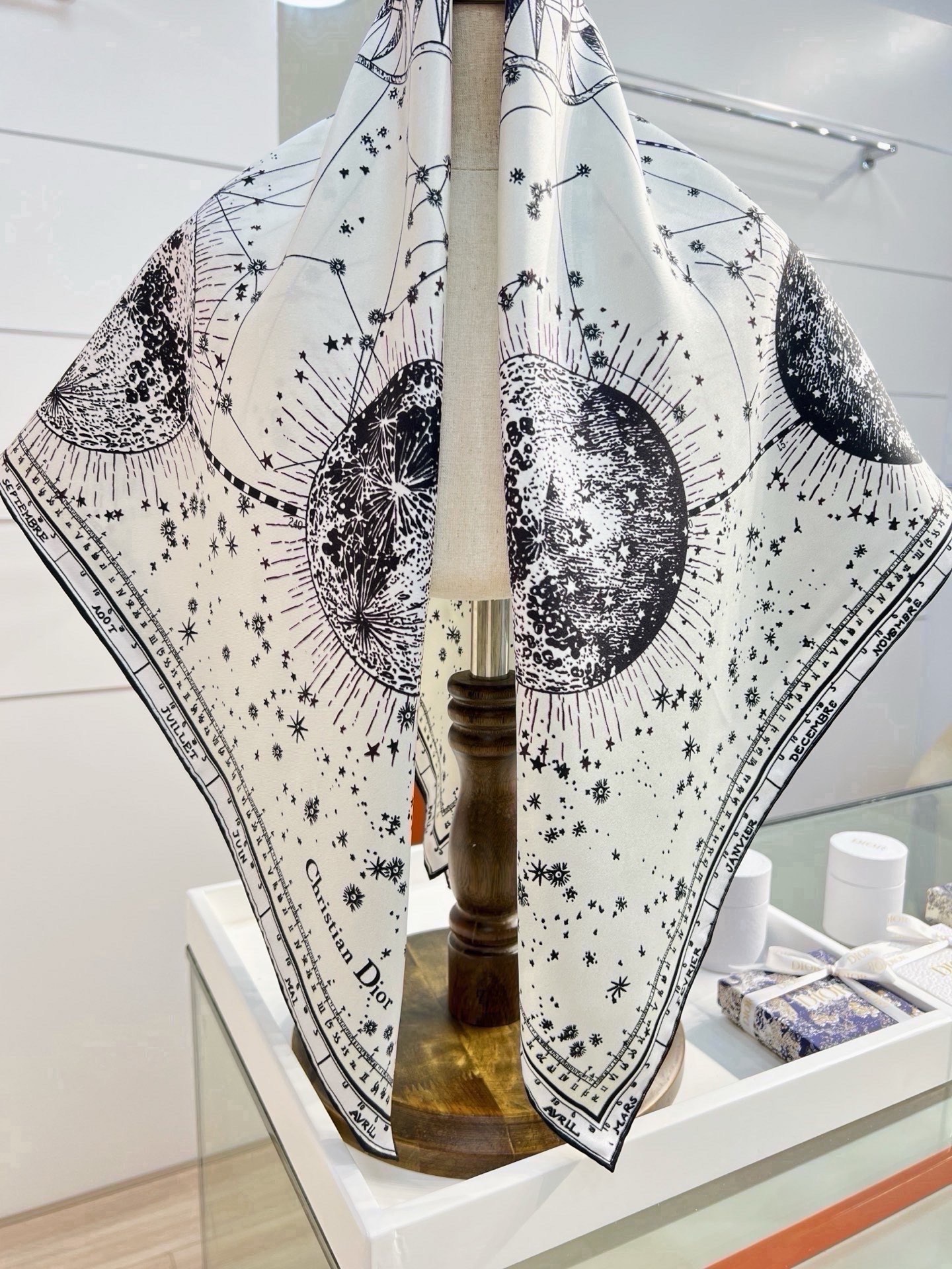 Cheap Dior Scarf in 216660, $50 USD- [IB216660] - Replica Dior Scarf