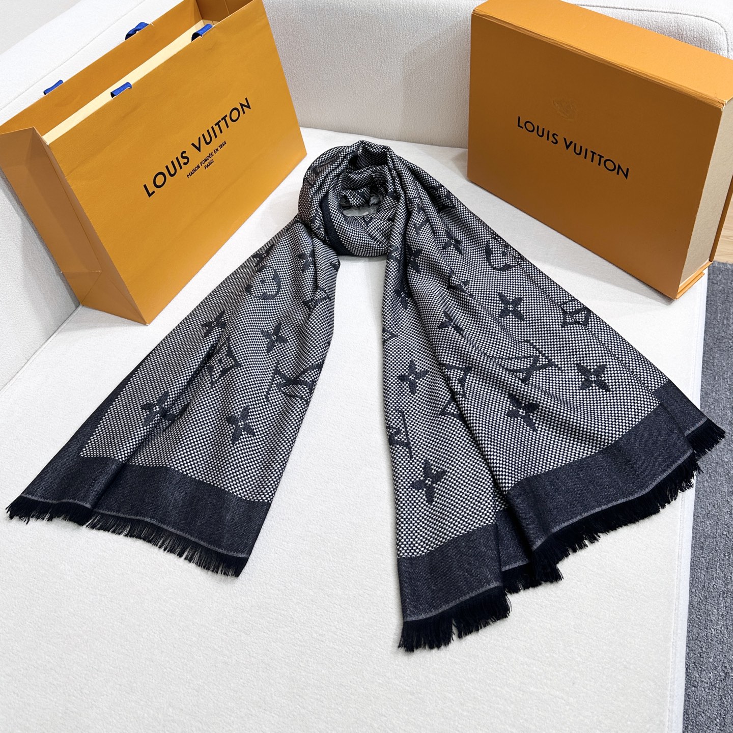 Cheap New Louis Vuitton high-quality scarf in 217007, $50 USD- [IB217007] - Replica Louis Vuitton Lightweight Scarf