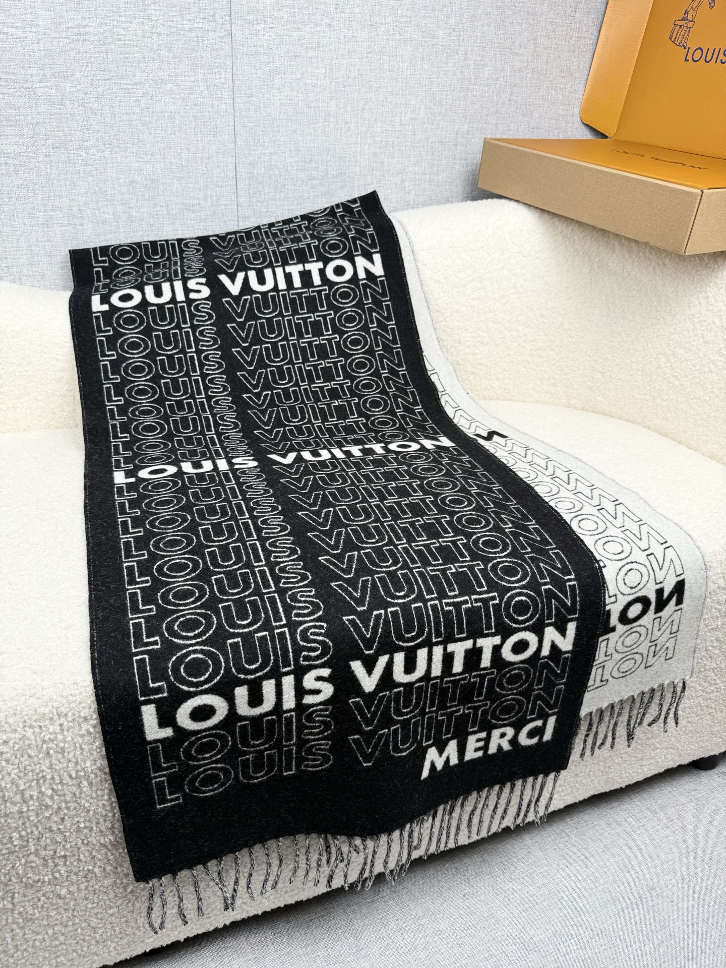 Cheap New Louis Vuitton high-quality scarf in 217009, $50 USD- [IB217009] - Replica Louis Vuitton Cashmere Scarf