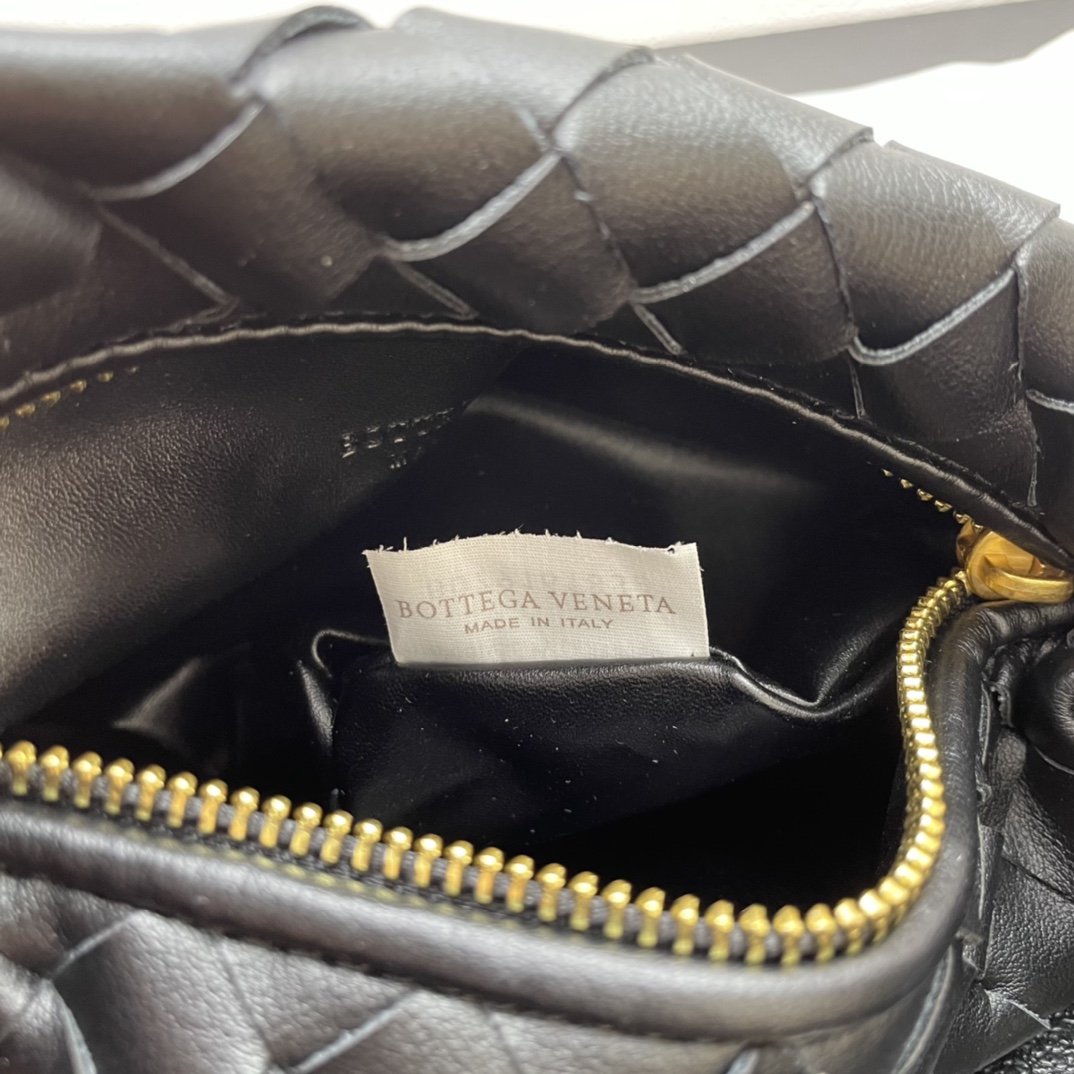 Cheap New Bottegana Veneta crescent-shaped bag in 217332, $110 USD- [IB217332] - Replica bottega veneta bags