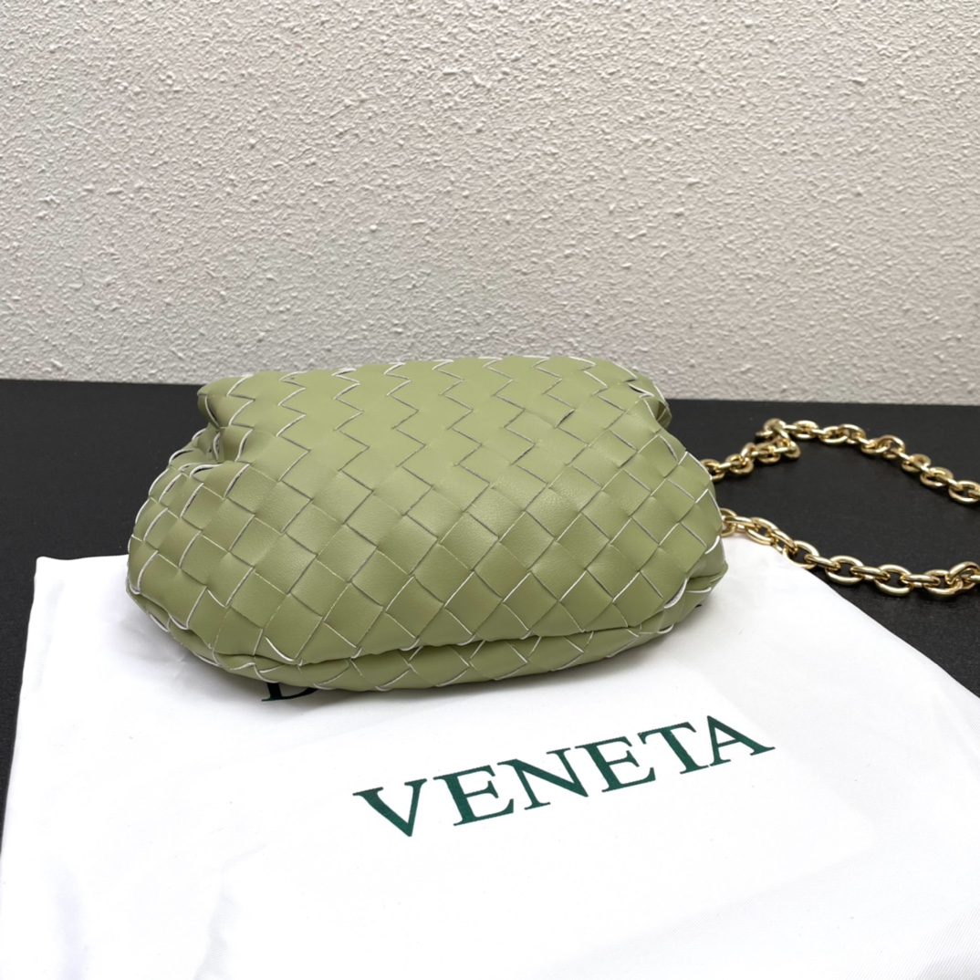 Cheap New Bottegana Veneta crescent-shaped bag in 217333, $110 USD- [IB217333] - Replica bottega veneta bags