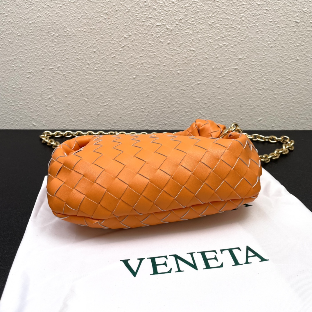 Cheap New Bottegana Veneta crescent-shaped bag in 217334, $110 USD- [IB217334] - Replica bottega veneta bags