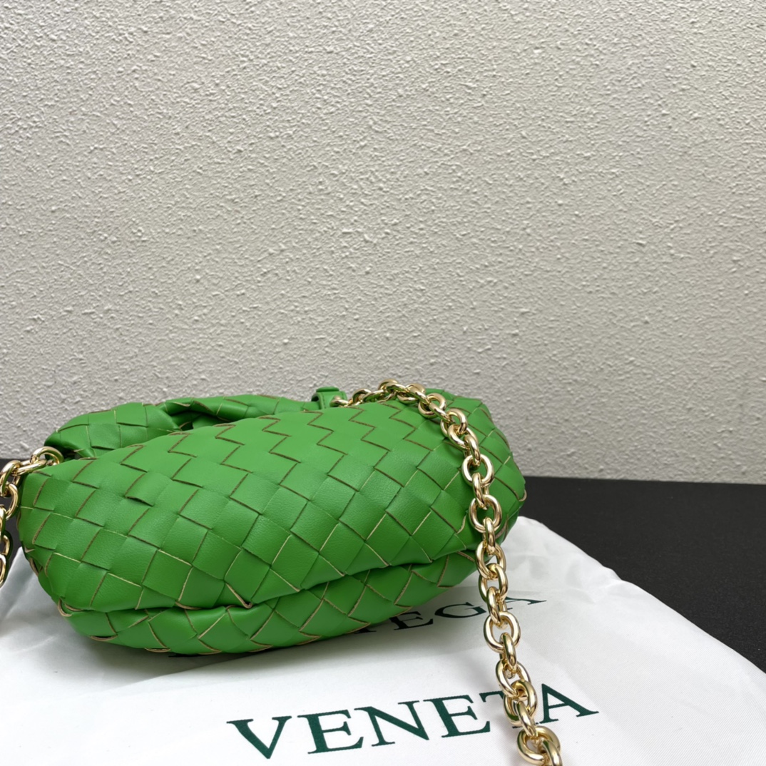 Cheap New Bottegana Veneta crescent-shaped bag in 217335, $110 USD- [IB217335] - Replica bottega veneta bags