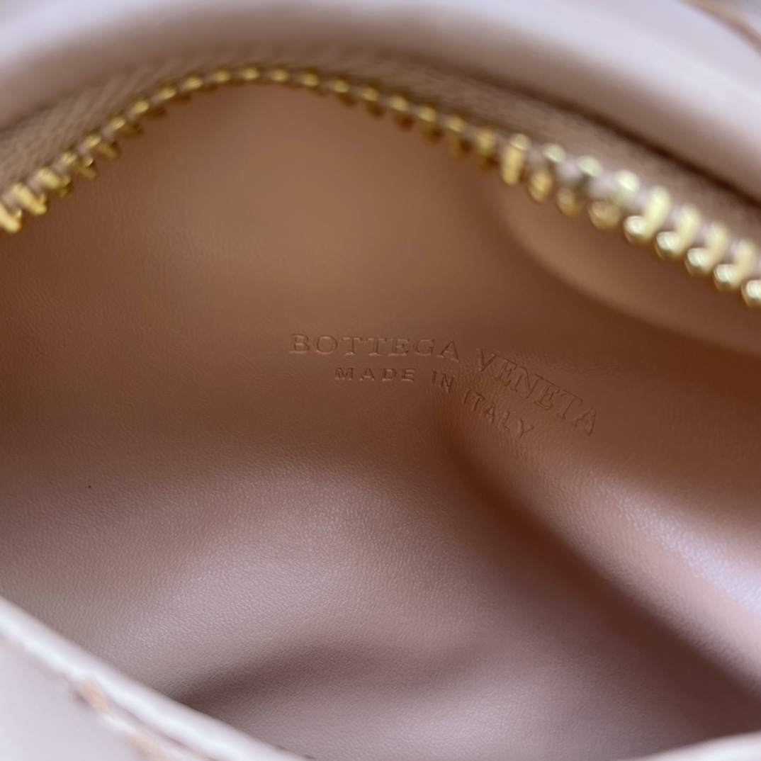 Cheap New Bottegana Veneta crescent-shaped bag in 217338, $110 USD- [IB217338] - Replica bottega veneta bags