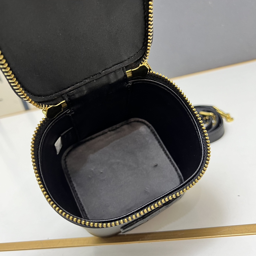Cheap CELINE AAA Quality Handbags in 217345, $95 USD- [IB217345] - Replica CELINE AAA Quality Handbags