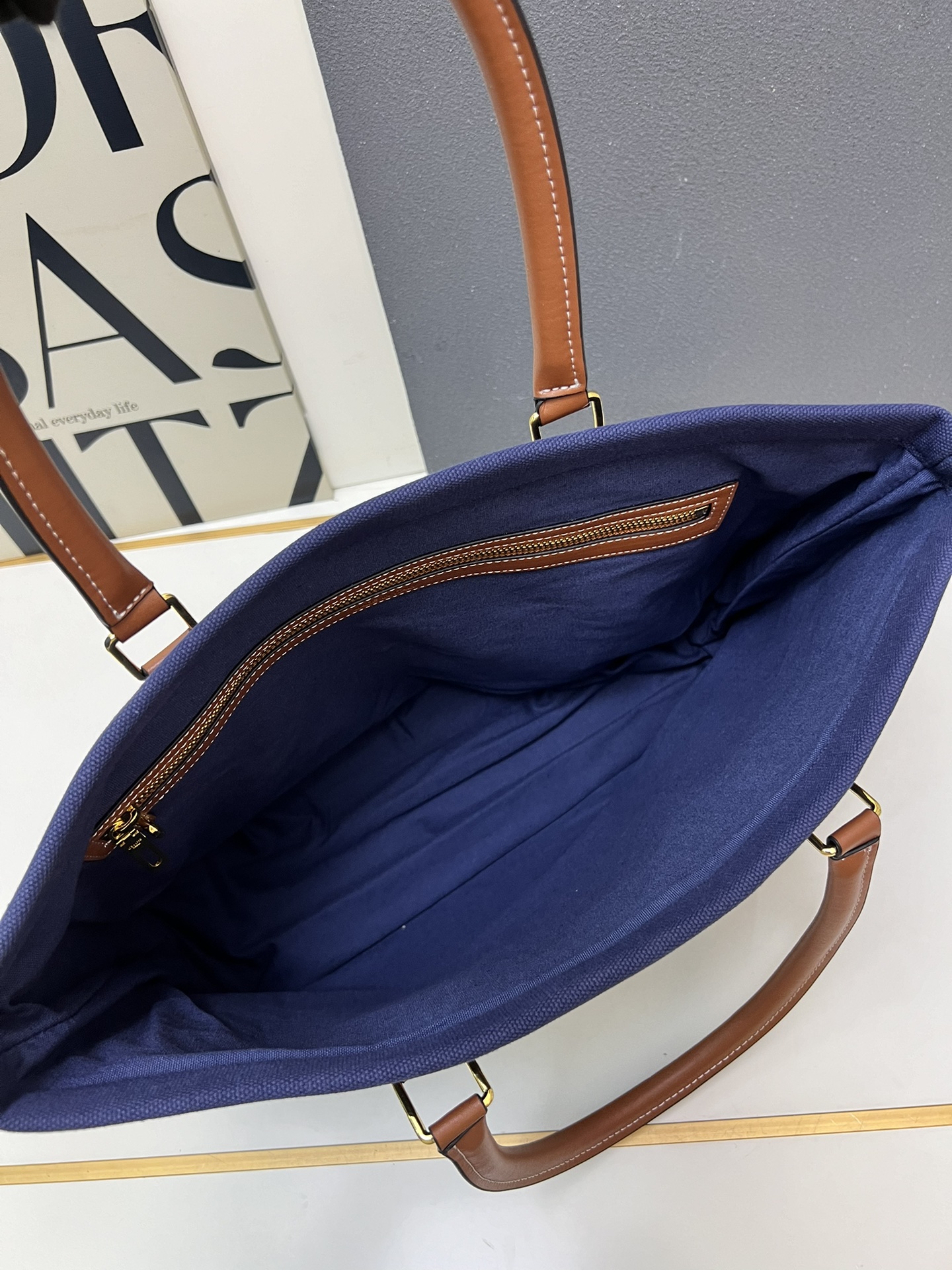 Cheap New Celine high-quality handbag in 217360, $105 USD- [IB217360] - Replica CELINE AAA Quality Handbags