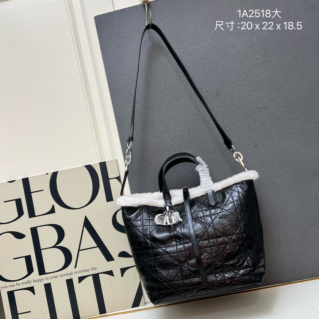 Cheap New Dior high-quality handbag in 217400, $115 USD- [IB217400] - Replica Dior AAA Quality Handbags