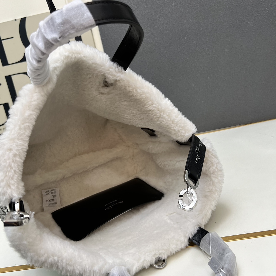 Cheap New Dior high-quality handbag in 217400, $115 USD- [IB217400] - Replica Dior AAA Quality Handbags