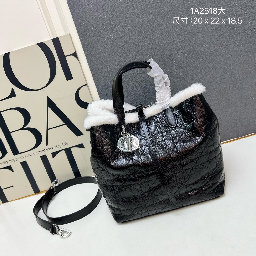 Cheap New Dior high-quality handbag in 217400, $115 USD- [IB217400] - Replica Dior AAA Quality Handbags