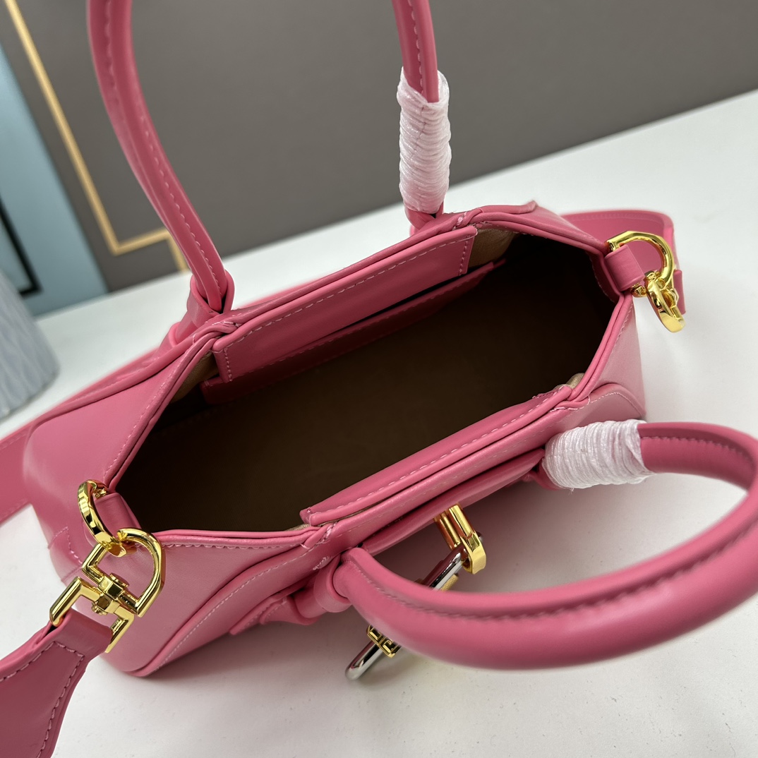 Cheap New Givenchy high-quality handbag in 217442, $115 USD- [IB217442] - Replica Givenchy AAA Quality  Bags
