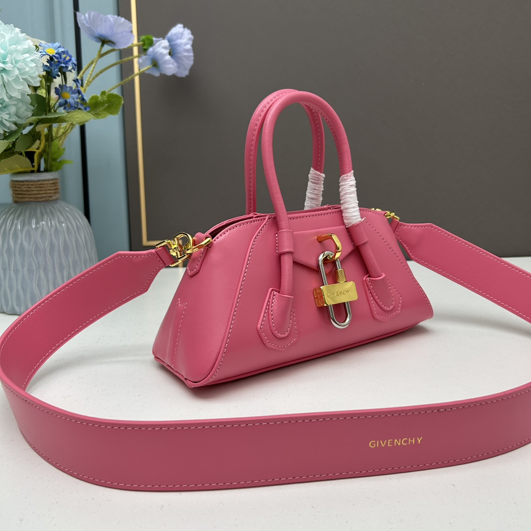 Cheap New Givenchy high-quality handbag in 217442, $115 USD- [IB217442] - Replica Givenchy AAA Quality  Bags