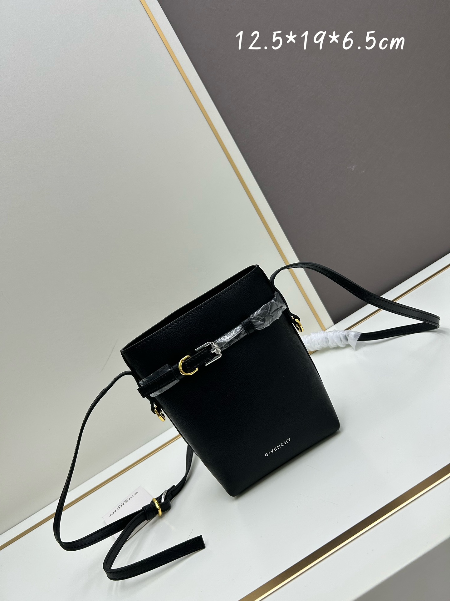 Cheap New Givenchy high-quality handbag in 217444, $95 USD- [IB217444] - Replica Givenchy AAA Quality  Bags