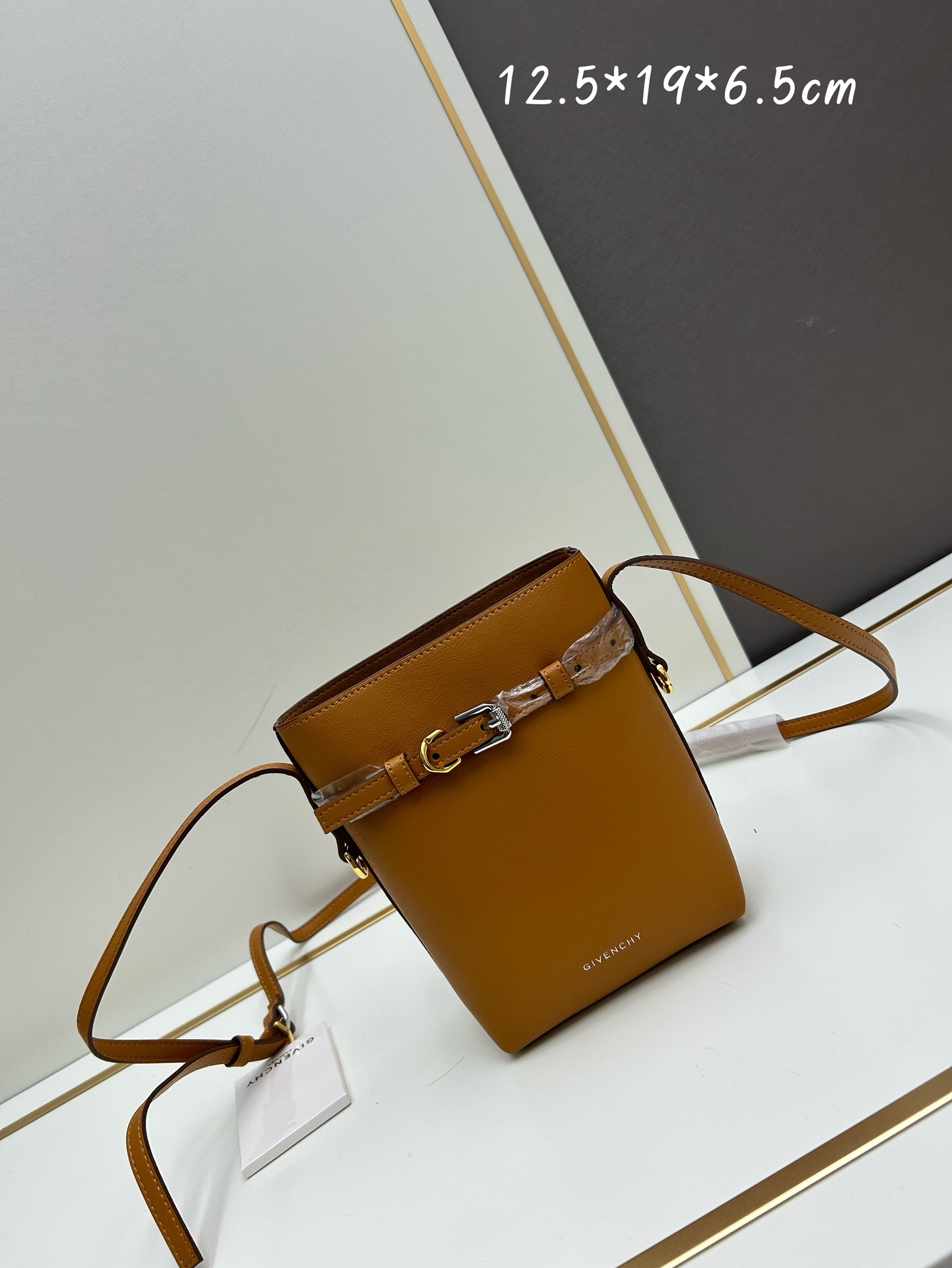 Cheap New Givenchy high-quality handbag in 217445, $95 USD- [IB217445] - Replica Givenchy AAA Quality  Bags