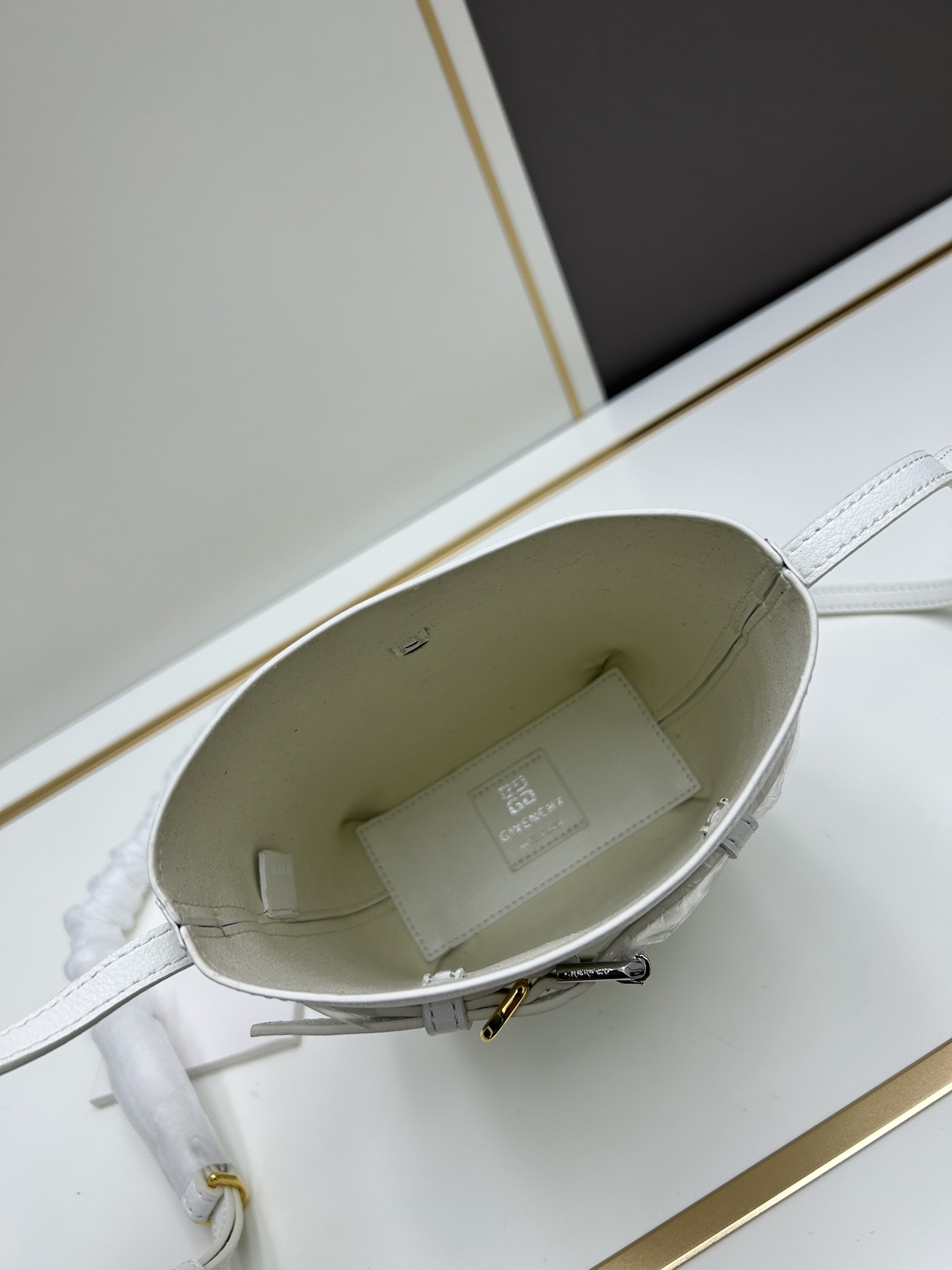 Cheap New Givenchy high-quality handbag in 217446, $95 USD- [IB217446] - Replica Givenchy AAA Quality  Bags