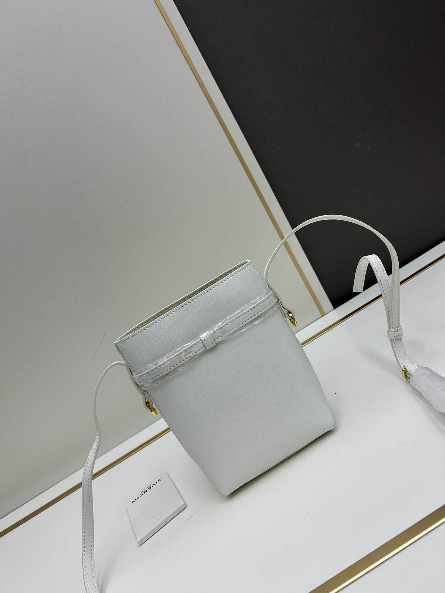 Cheap New Givenchy high-quality handbag in 217446, $95 USD- [IB217446] - Replica Givenchy AAA Quality  Bags