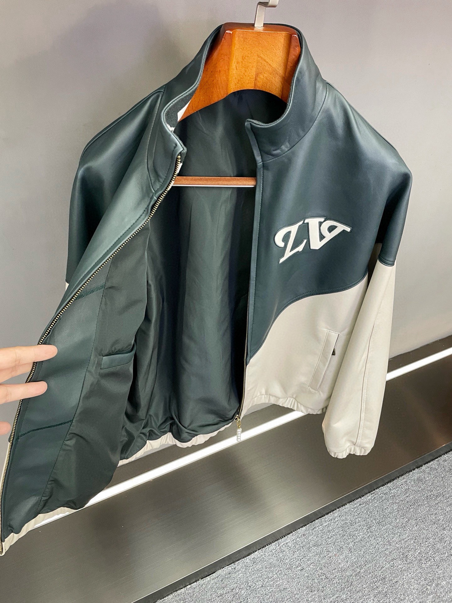 Cheap New Arrivals Louis Vuitton Top quality Leather Jackets For Men in 217458, $420 USD- [IB217458] - Replica Louis Vuitton Thick Jackets For Men