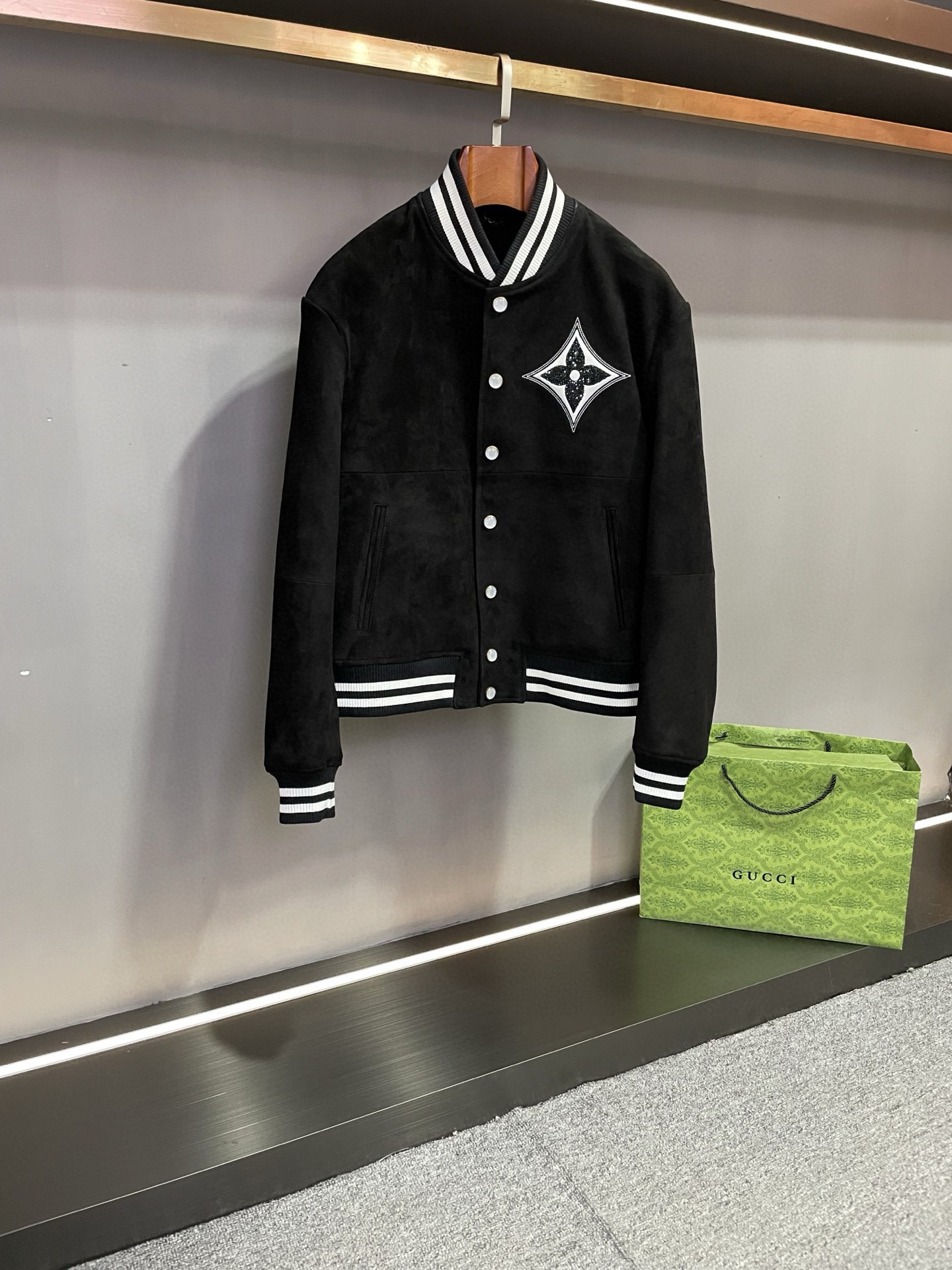 Cheap New Arrivals Louis Vuitton Top quality Leather Jackets For Men in 217459, $420 USD- [IB217459] - Replica Louis Vuitton Thick Jackets For Men