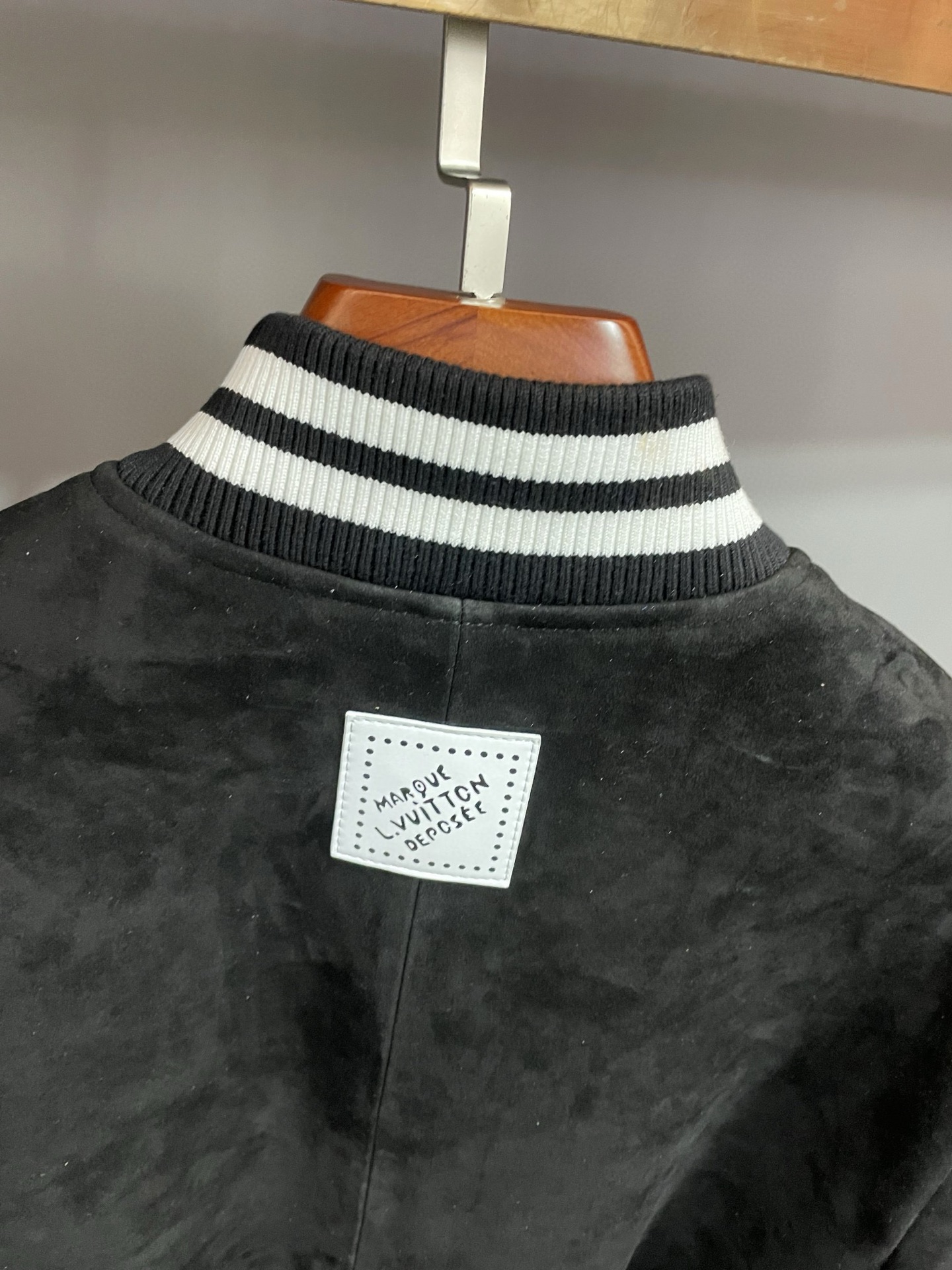 Cheap New Arrivals Louis Vuitton Top quality Leather Jackets For Men in 217459, $420 USD- [IB217459] - Replica Louis Vuitton Thick Jackets For Men