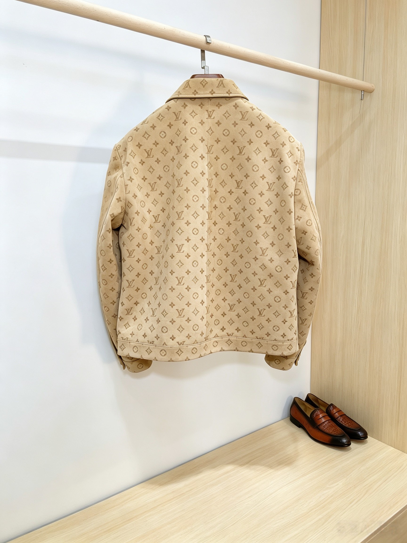 Cheap New Arrivals Louis Vuitton Top quality Leather Jackets For Men in 217461, $450 USD- [IB217461] - Replica Louis Vuitton Thick Jackets For Men