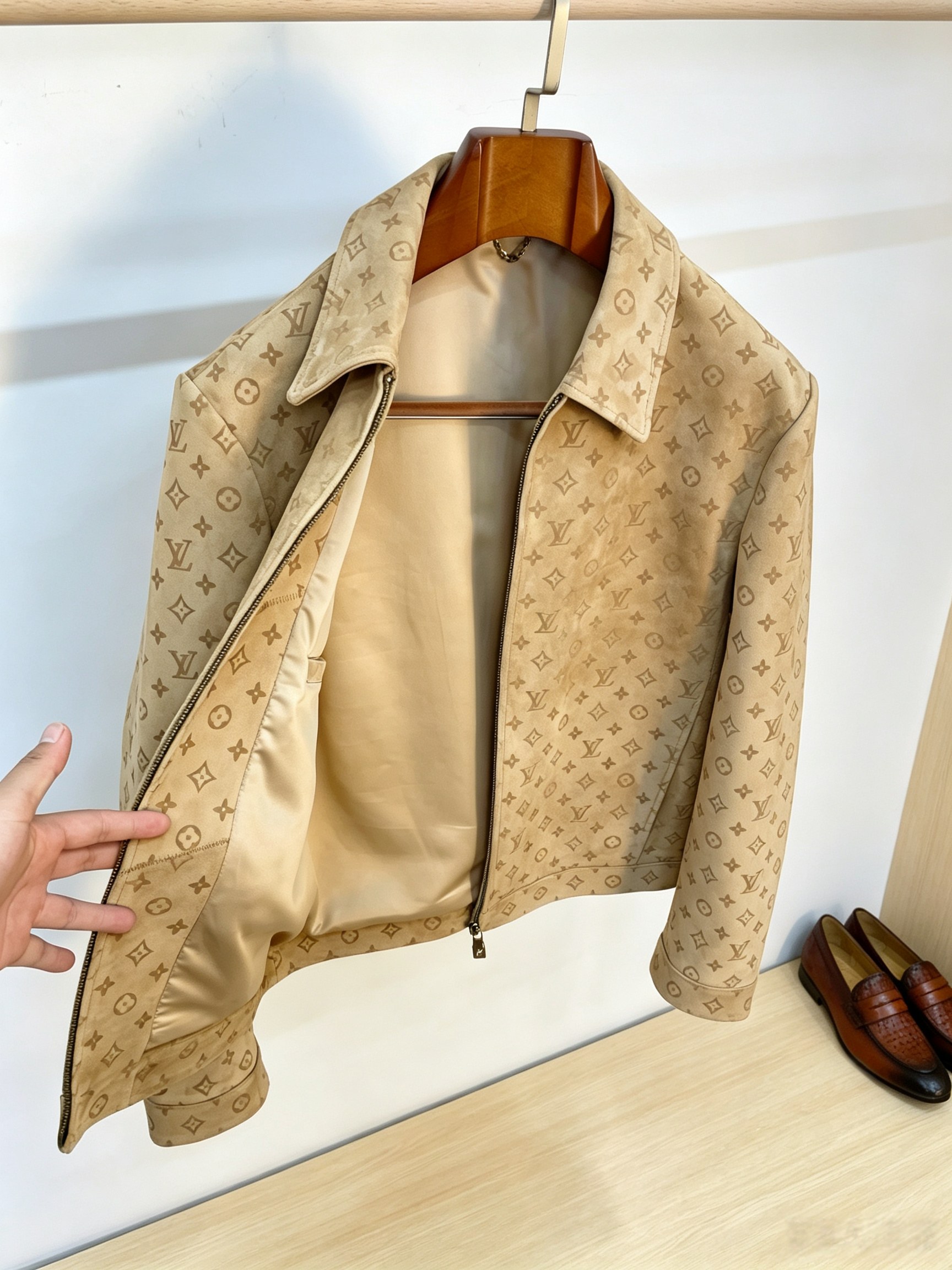 Cheap New Arrivals Louis Vuitton Top quality Leather Jackets For Men in 217461, $450 USD- [IB217461] - Replica Louis Vuitton Thick Jackets For Men