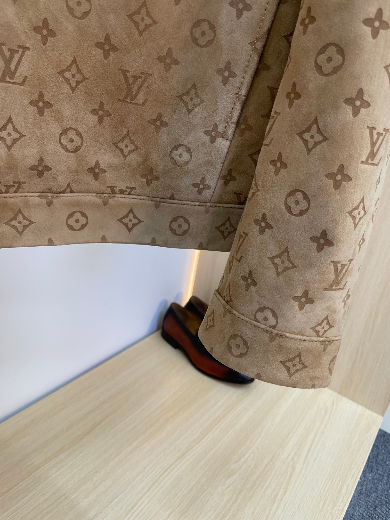 Cheap New Arrivals Louis Vuitton Top quality Leather Jackets For Men in 217461, $450 USD- [IB217461] - Replica Louis Vuitton Thick Jackets For Men