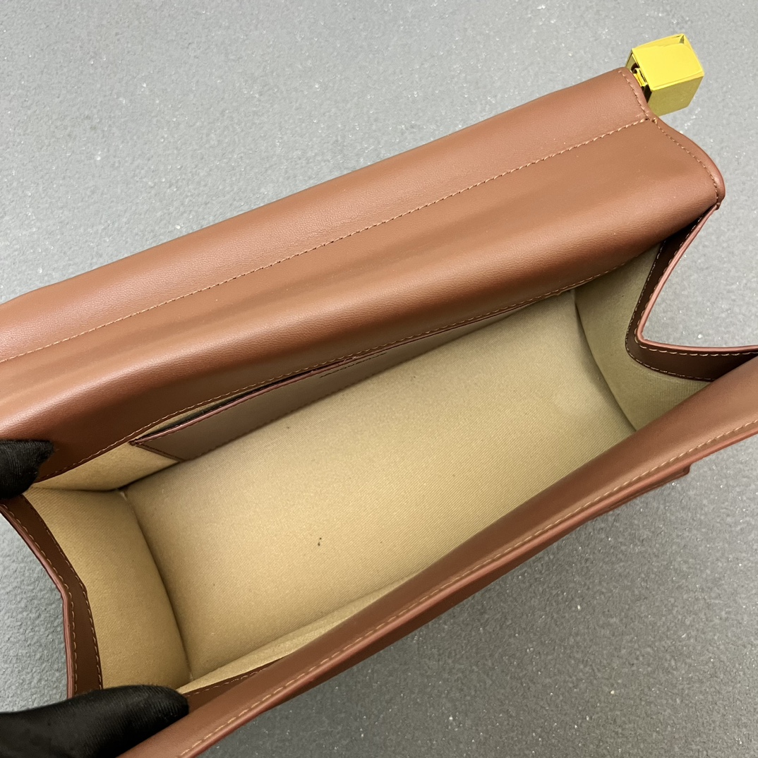 Cheap New  Jacquemus high-quality handbag in 217465, $105 USD- [IB217465] - Replica Jacquemus bags