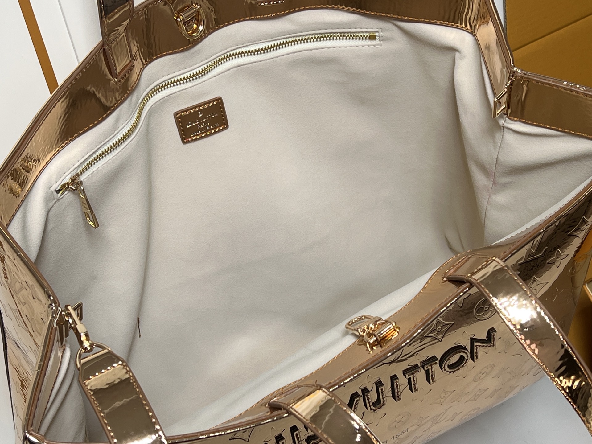 Cheap New Louis Vuitton high-quality handbag in 217493, $95 USD- [IB217493] - Replica Louis Vuitton AAA Quality Handbags