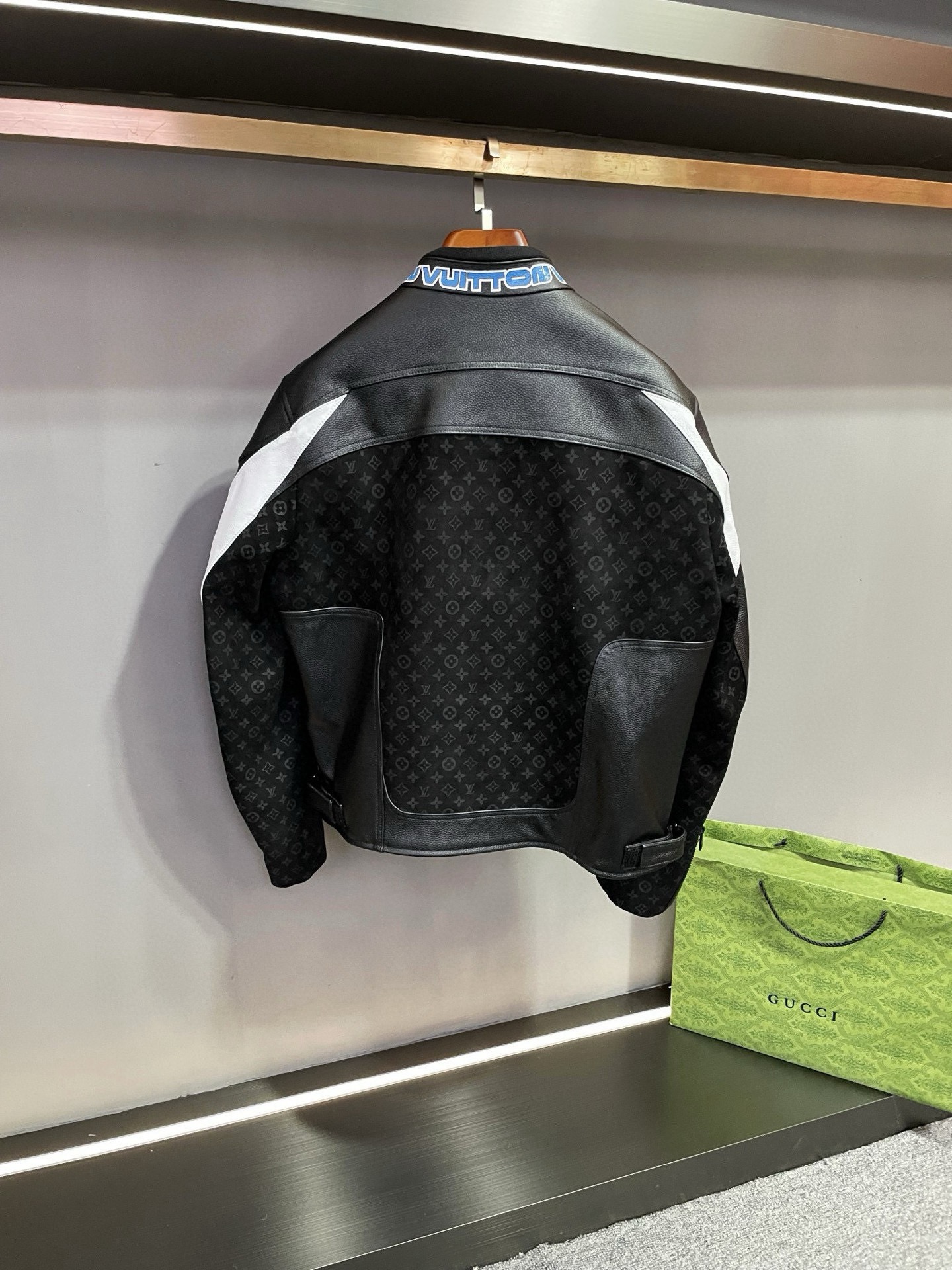 Cheap New Arrivals Louis Vuitton Top quality Leather Jackets For Men in 217498, $450 USD- [IB217498] - Replica Louis Vuitton Thick Jackets For Men
