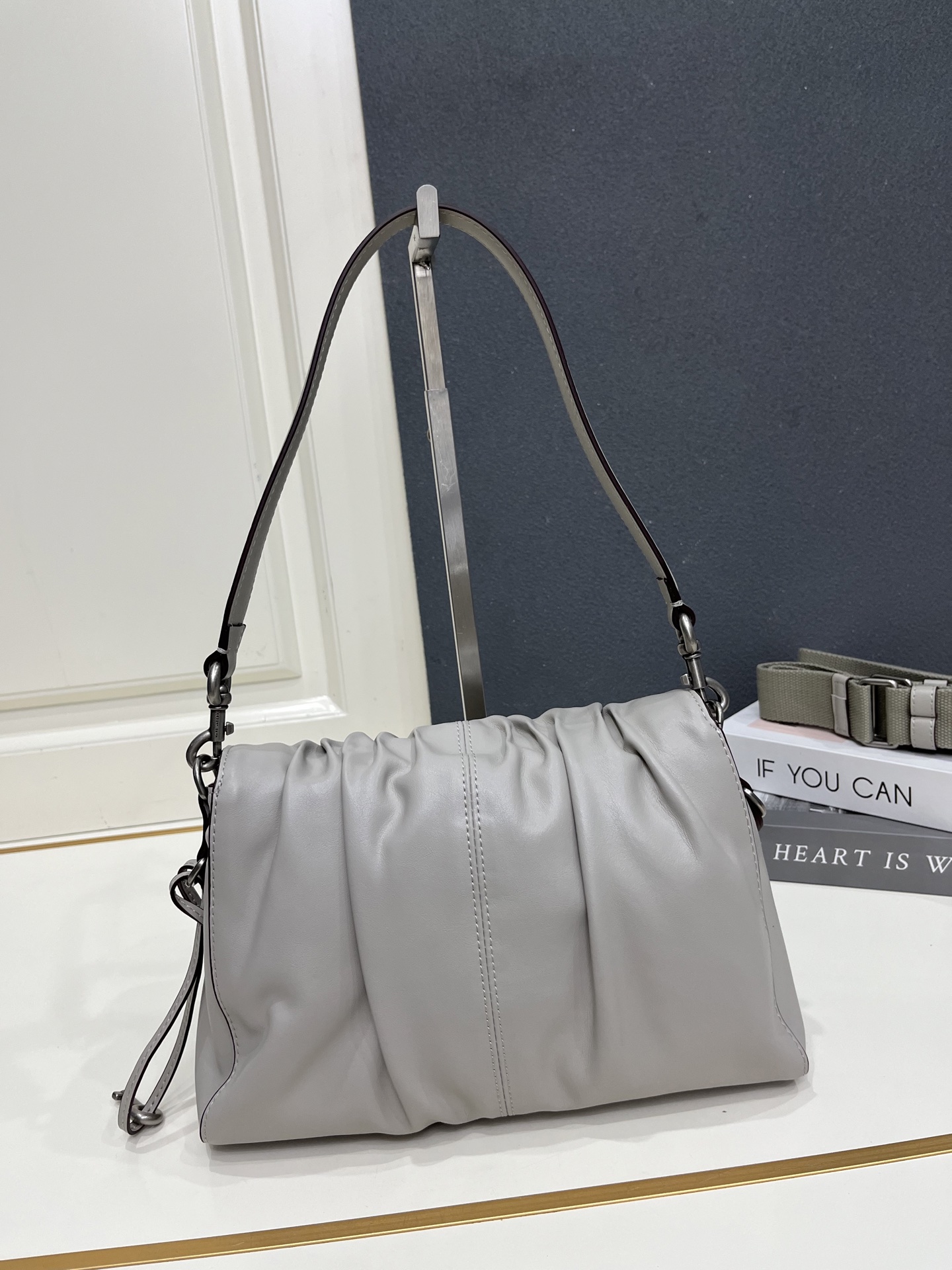 Cheap New Marc Jacobs high-quality handbag in 217500, $115 USD- [IB217500] - Replica Marc Jacobs Bags
