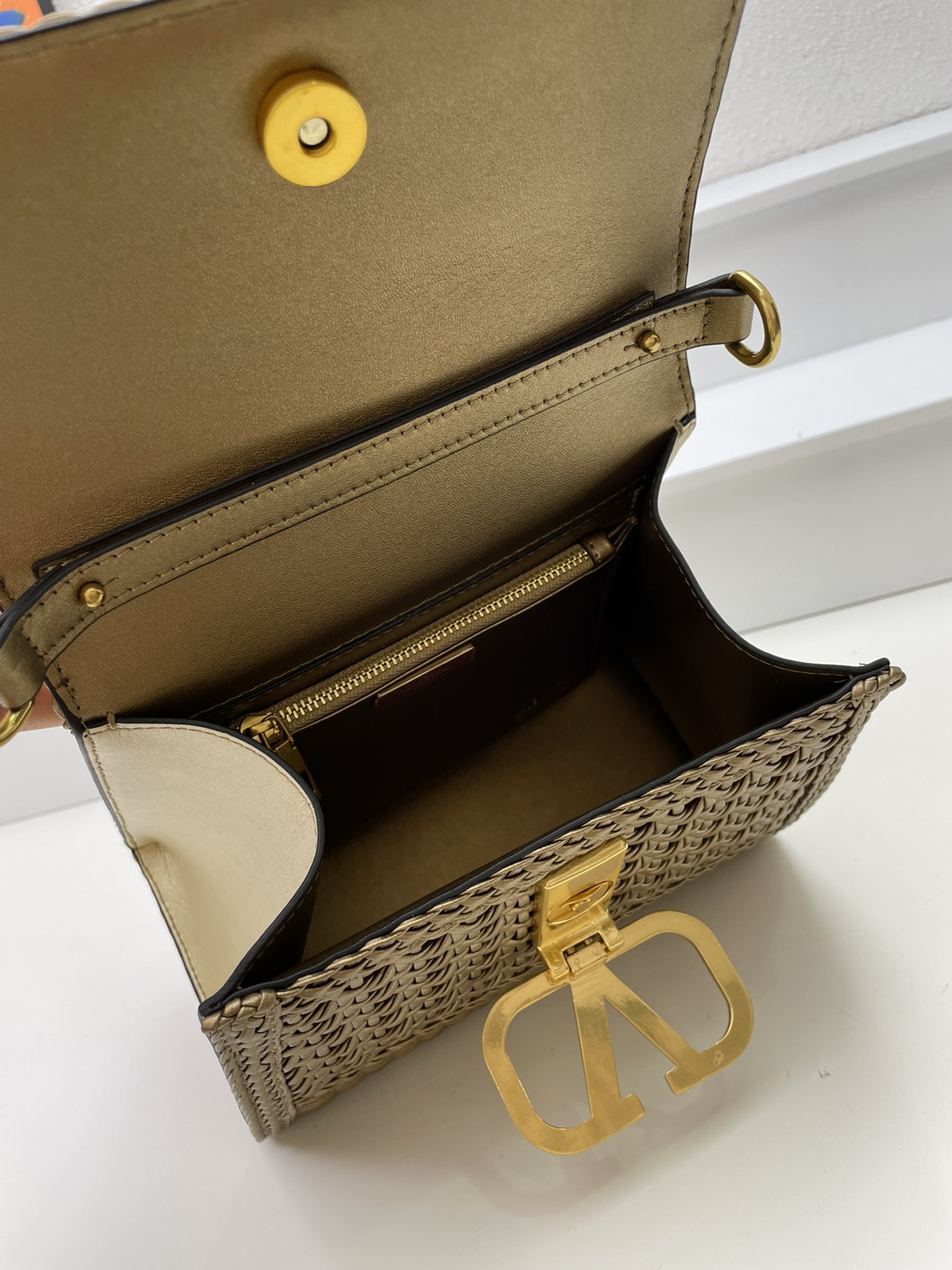 Cheap New Valentino high-quality handbag in 217557, $145 USD- [IB217557] - Replica Valentino AAA quality Handbags