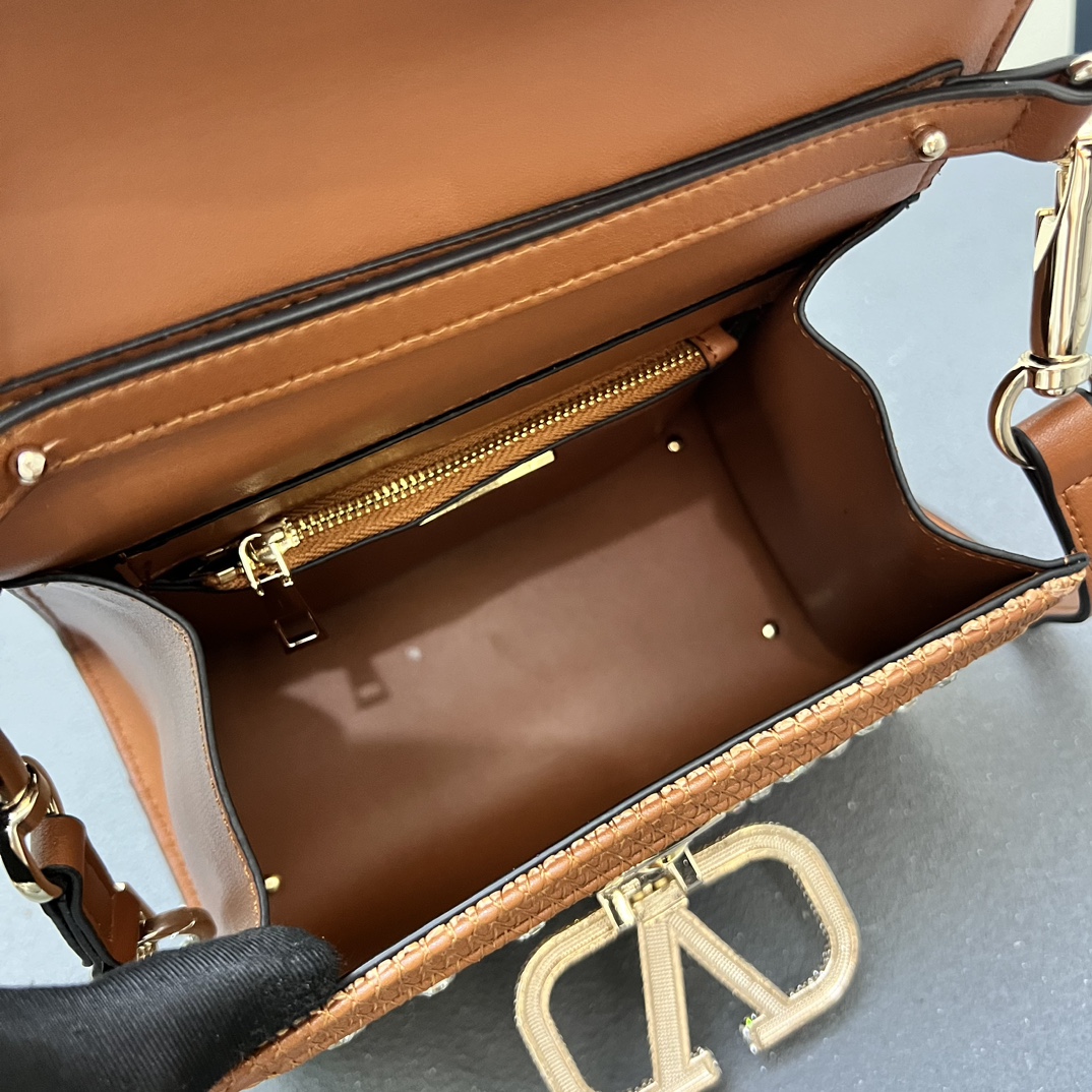 Cheap New Valentino high-quality handbag in 217562, $145 USD- [IB217562] - Replica Valentino AAA quality Handbags