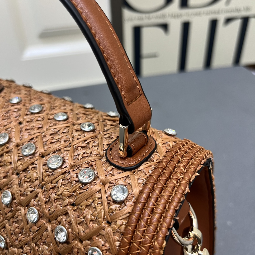 Cheap New Valentino high-quality handbag in 217562, $145 USD- [IB217562] - Replica Valentino AAA quality Handbags