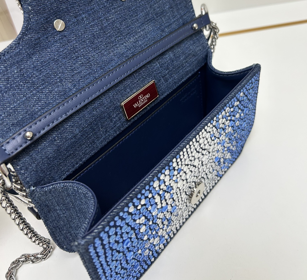 Cheap New Valentino high-quality handbag in 217566, $115 USD- [IB217566] - Replica Valentino AAA quality Handbags