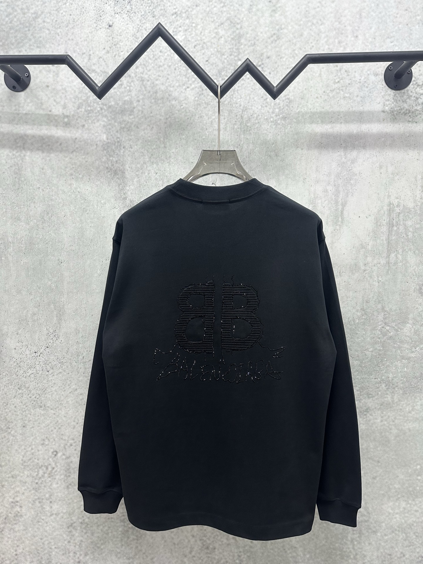 Cheap Balenciaga Long Sleeve T-Shirts in 217866, $30 USD- [IB217866] - Replica Balenciaga Long Sleeve T-Shirts