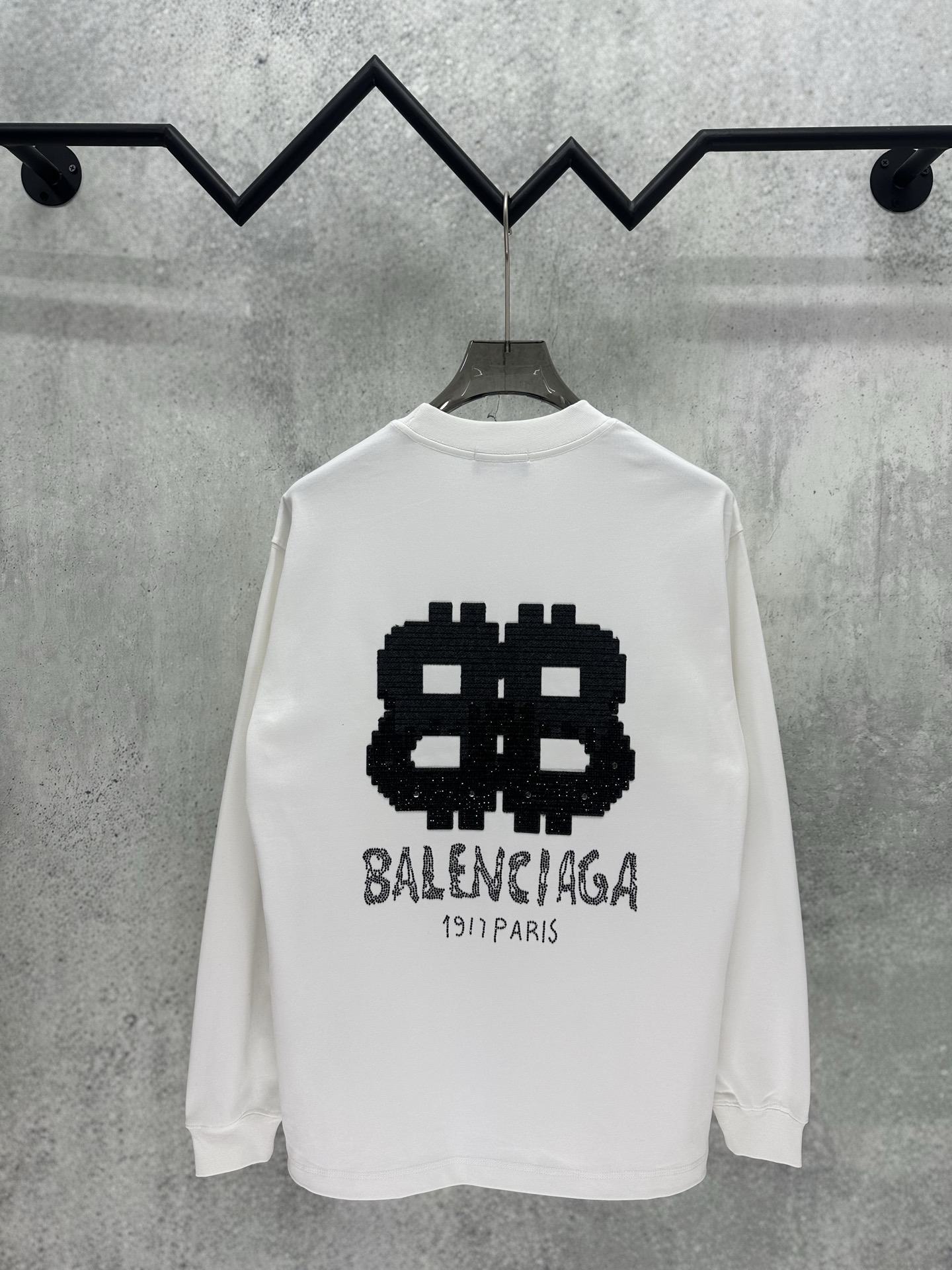 Cheap Balenciaga Long Sleeve T-Shirts in 217869, $30 USD- [IB217869] - Replica Balenciaga Long Sleeve T-Shirts