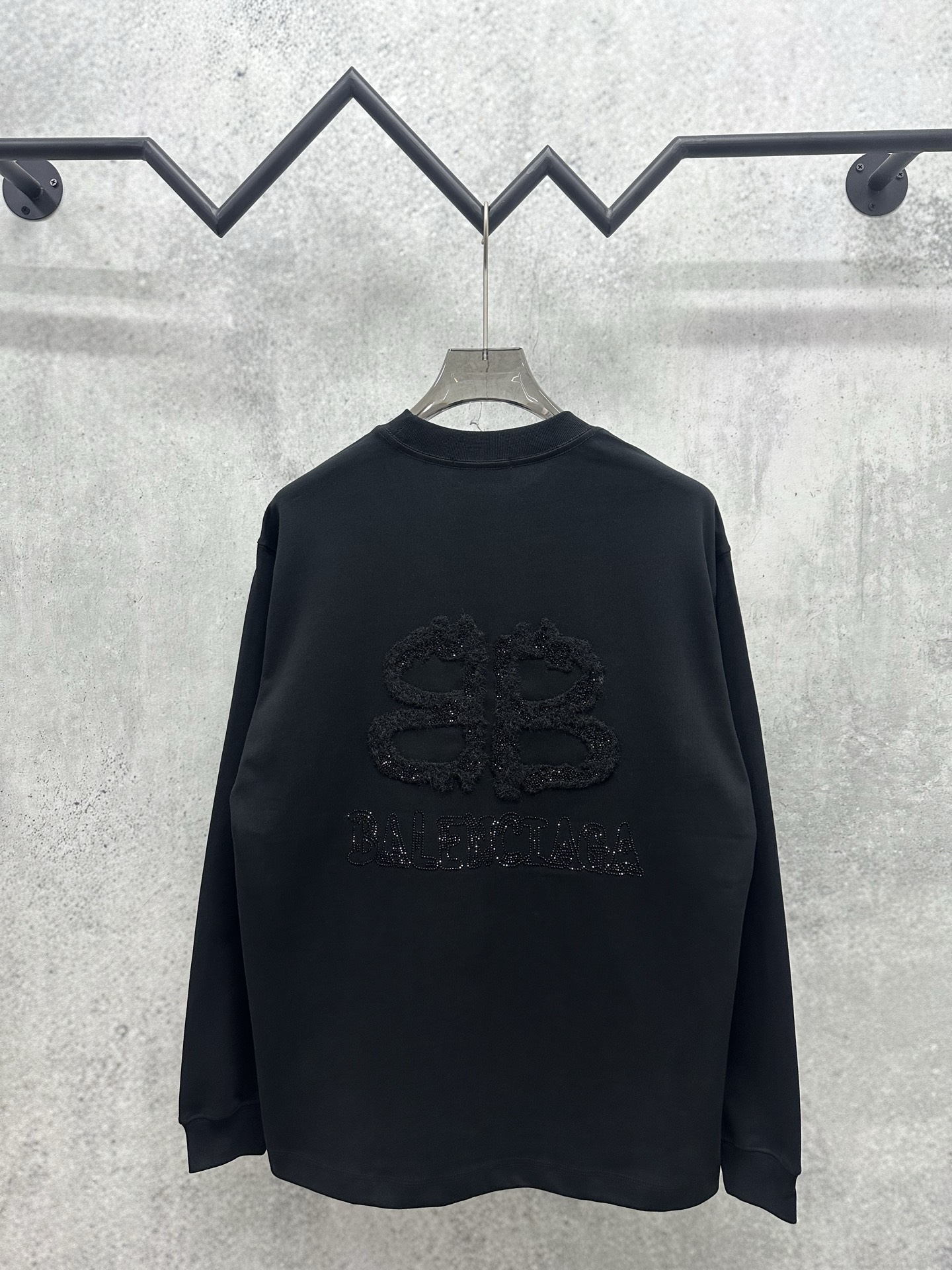 Cheap Balenciaga Long Sleeve T-Shirts in 217872, $30 USD- [IB217872] - Replica Balenciaga Long Sleeve T-Shirts