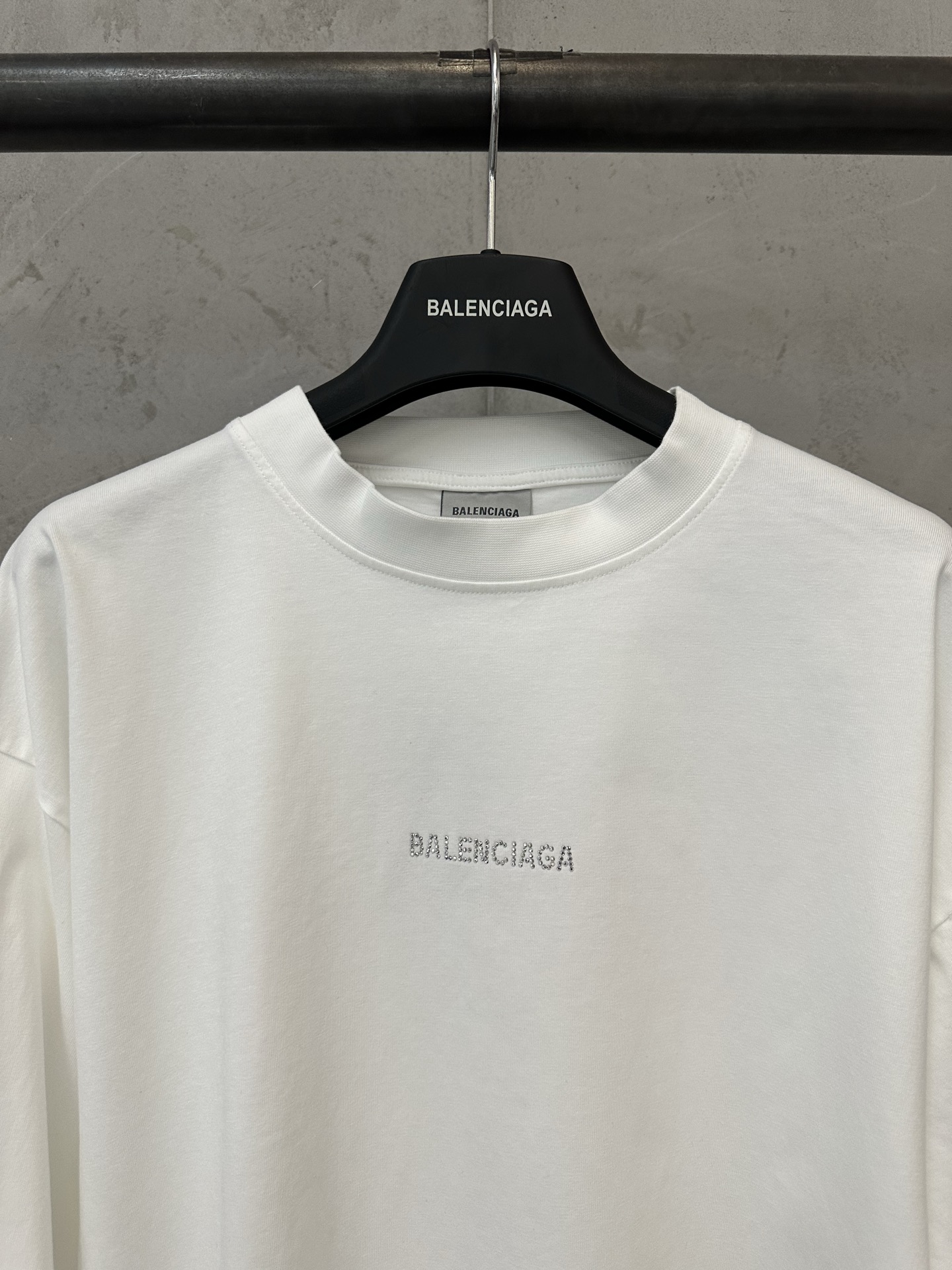 Cheap Balenciaga Long Sleeve T-Shirts in 217877, $30 USD- [IB217877] - Replica Balenciaga Long Sleeve T-Shirts