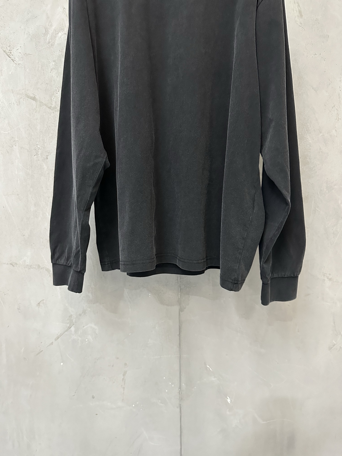 Cheap Balenciaga Long Sleeve T-Shirts in 217879, $30 USD- [IB217879] - Replica Balenciaga Long Sleeve T-Shirts