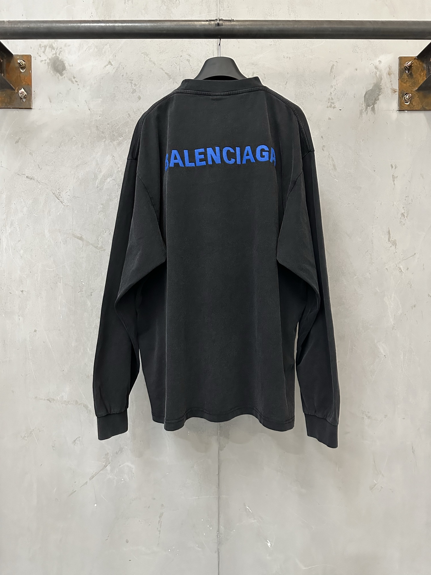 Cheap Balenciaga Long Sleeve T-Shirts in 217879, $30 USD- [IB217879] - Replica Balenciaga Long Sleeve T-Shirts