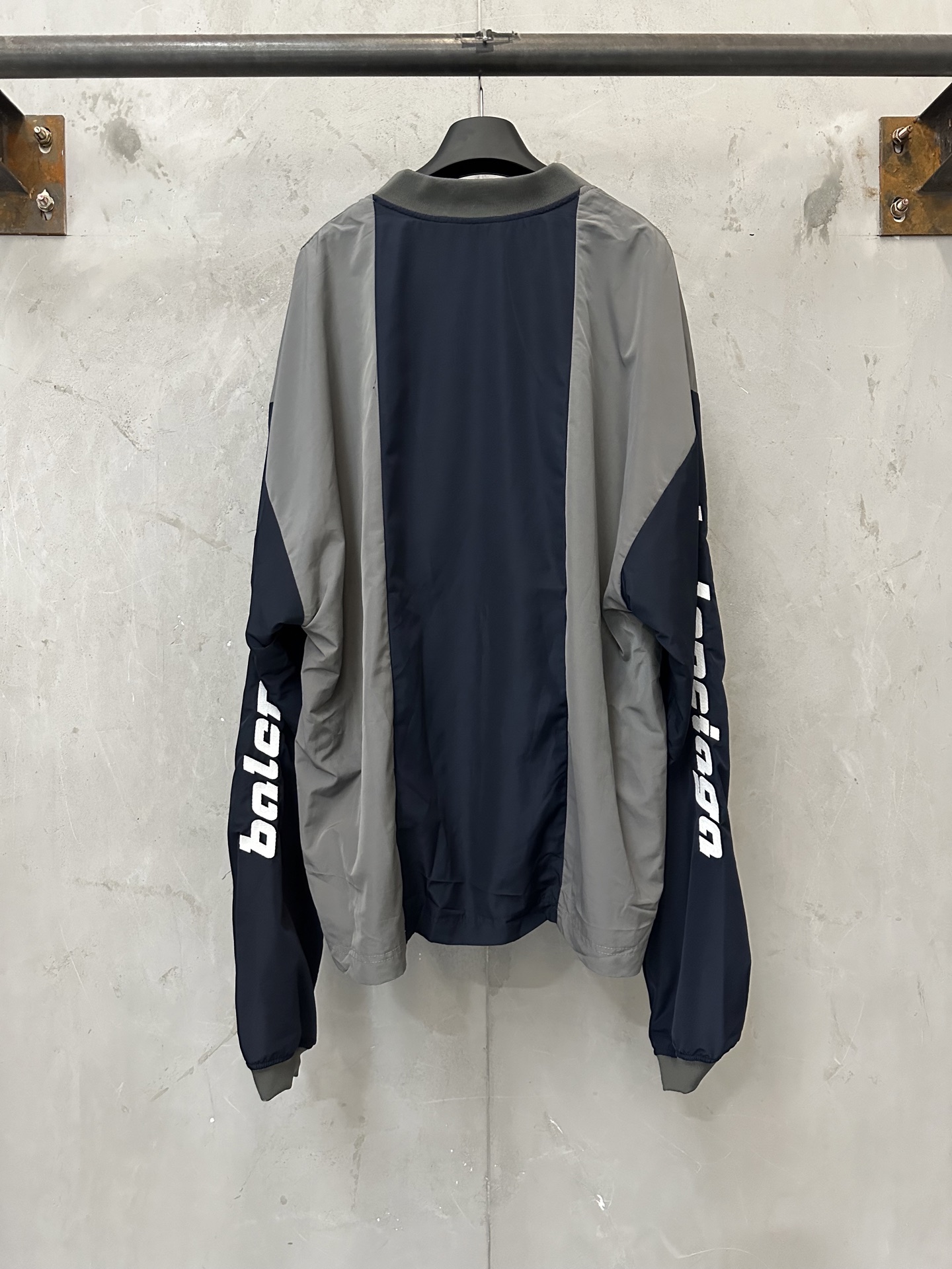 Cheap Balenciaga Long Sleeve T-Shirts in 217880, $50 USD- [IB217880] - Replica Balenciaga Long Sleeve T-Shirts