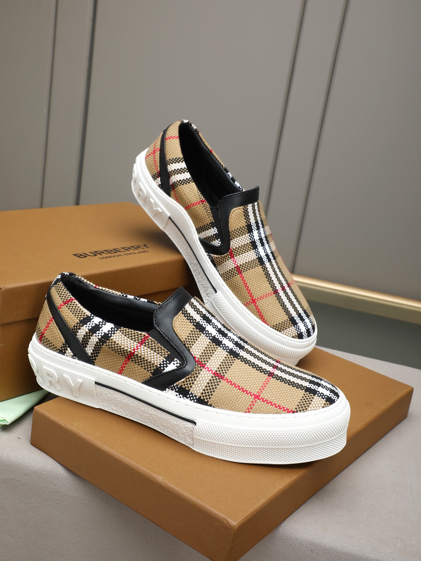 Cheap Burberry Sneakers For Men in 217884, $80 USD- [IB217884] - Replica Burberry Sneakers For Men