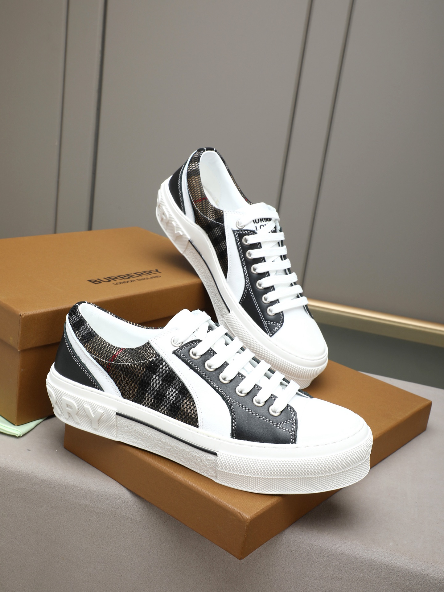 Cheap Burberry Sneakers For Men in 217887, $80 USD- [IB217887] - Replica Burberry Sneakers For Men