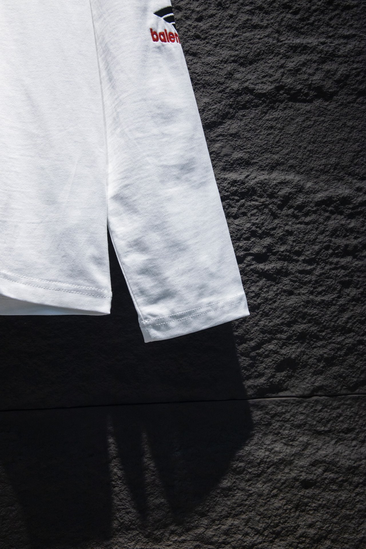 Cheap Balenciaga Long Sleeve T-Shirts in 217893, $30 USD- [IB217893] - Replica Balenciaga Long Sleeve T-Shirts