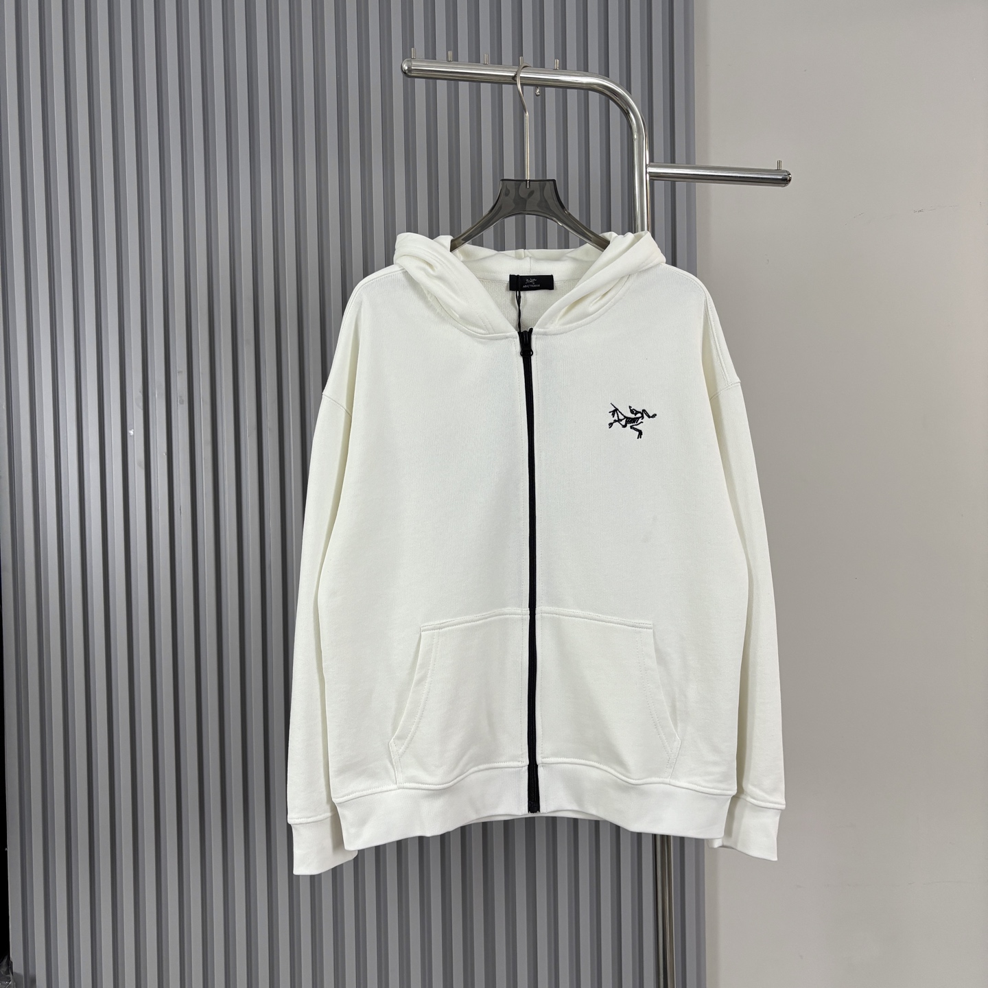 Cheap ARC TERYX Jackets for Men in 217975, $105 USD- [IB217975] - Replica ARC TERYX Jackets for Men